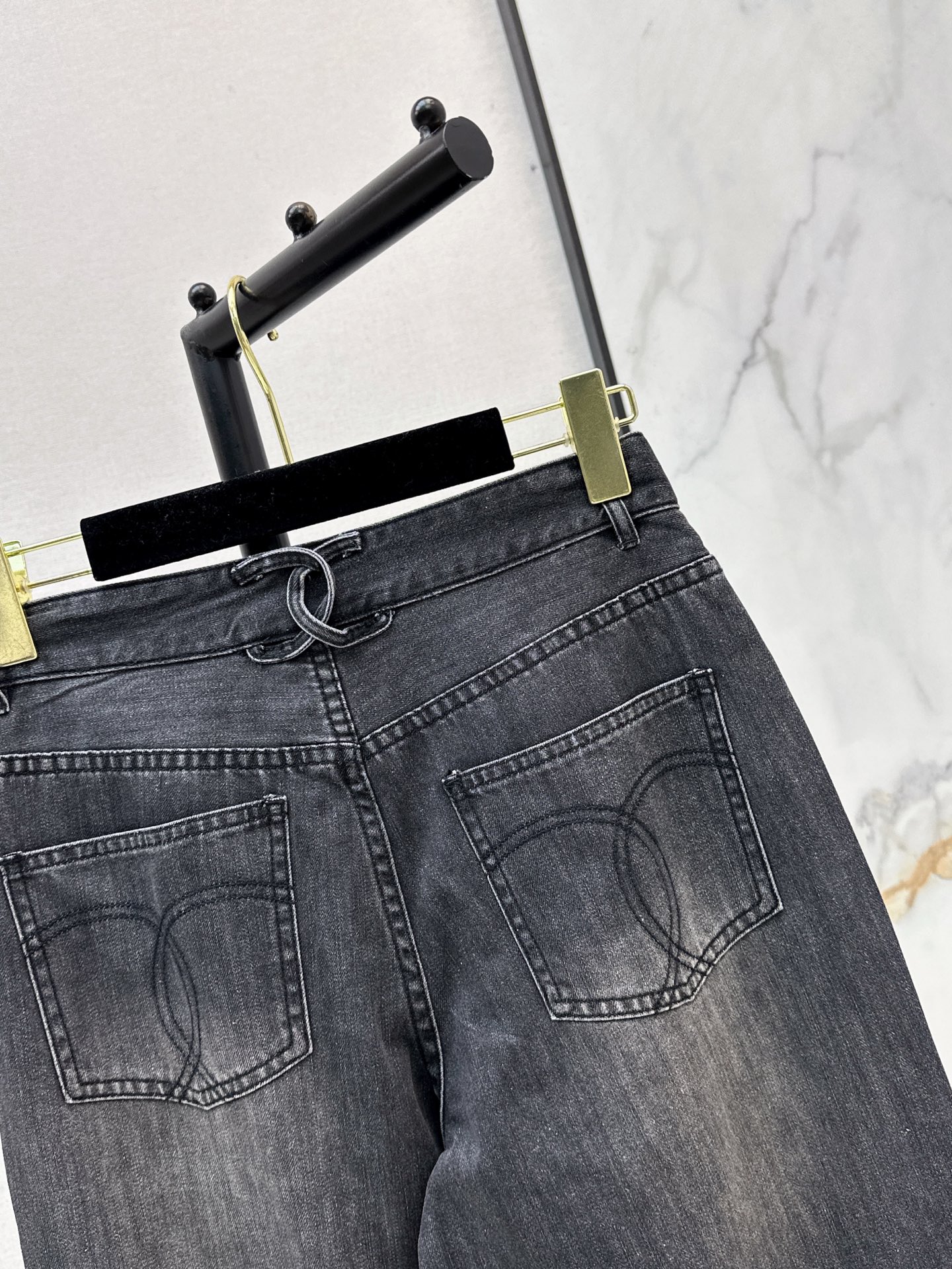 Chan 26ss straigh-leg jeans