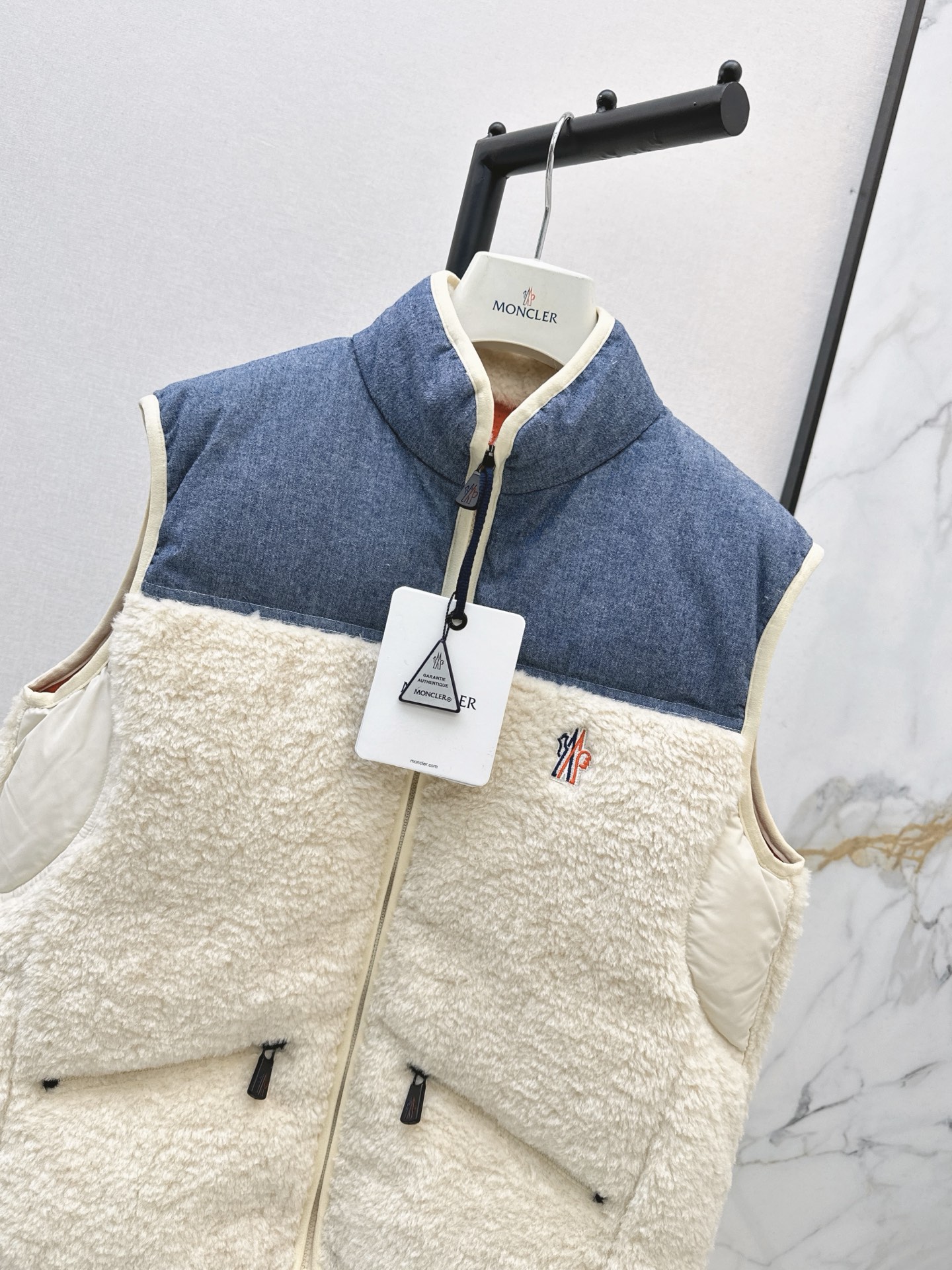 Monc 26fw sherpa fleece down vest