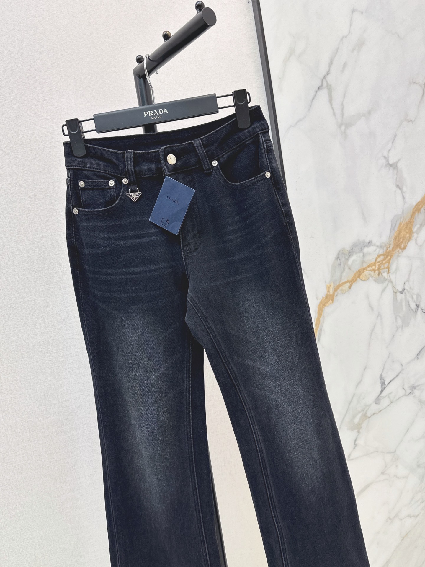 Pra 26fw flared jeans