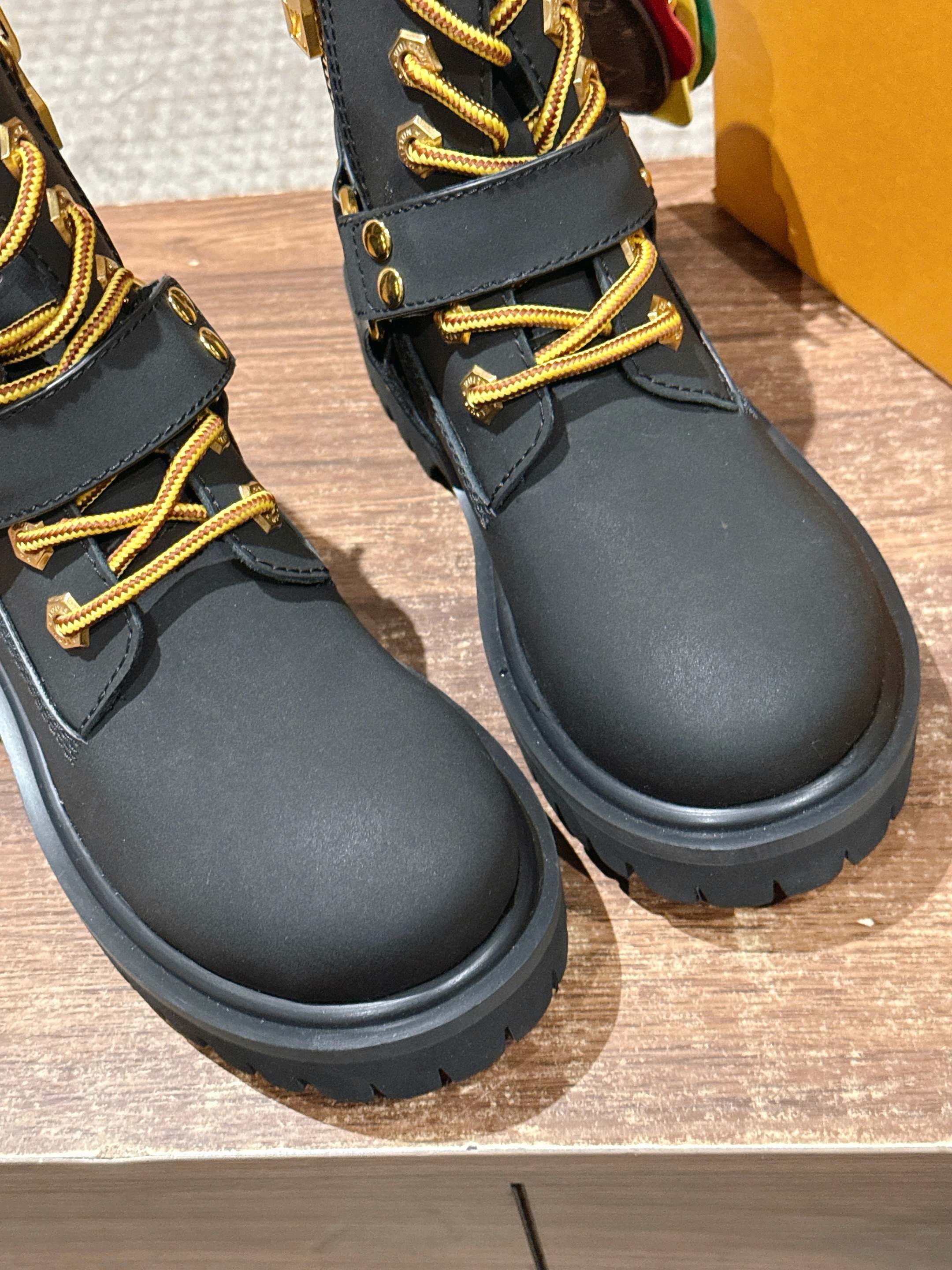 Loui 25fw biker boots