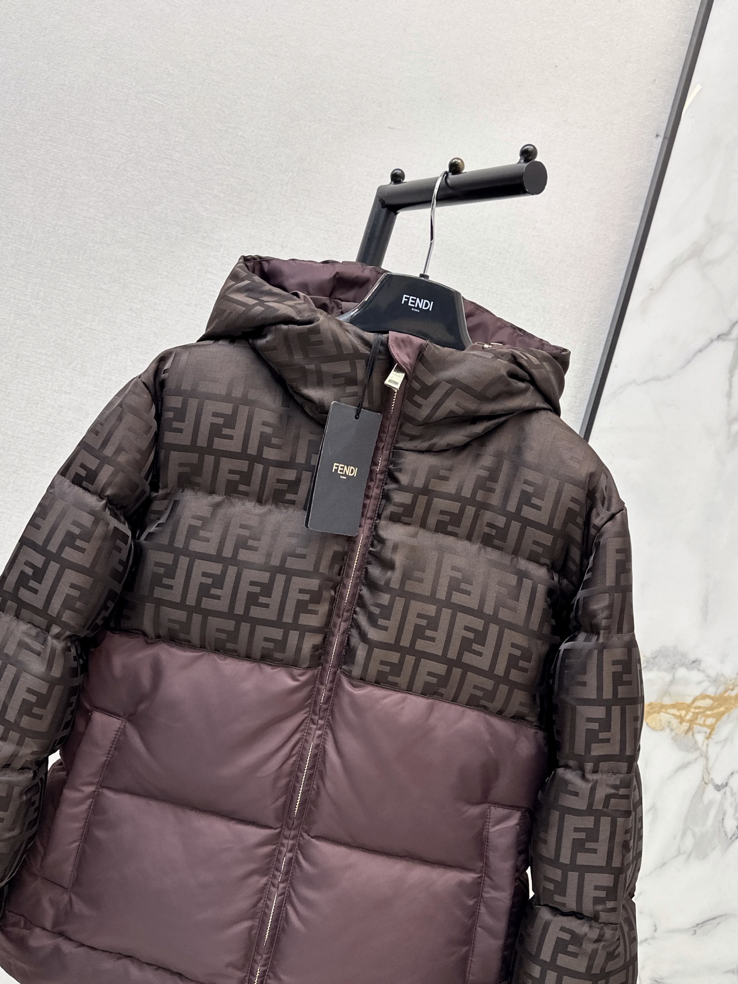 Fen 26fw jacquard hooded down jacket
