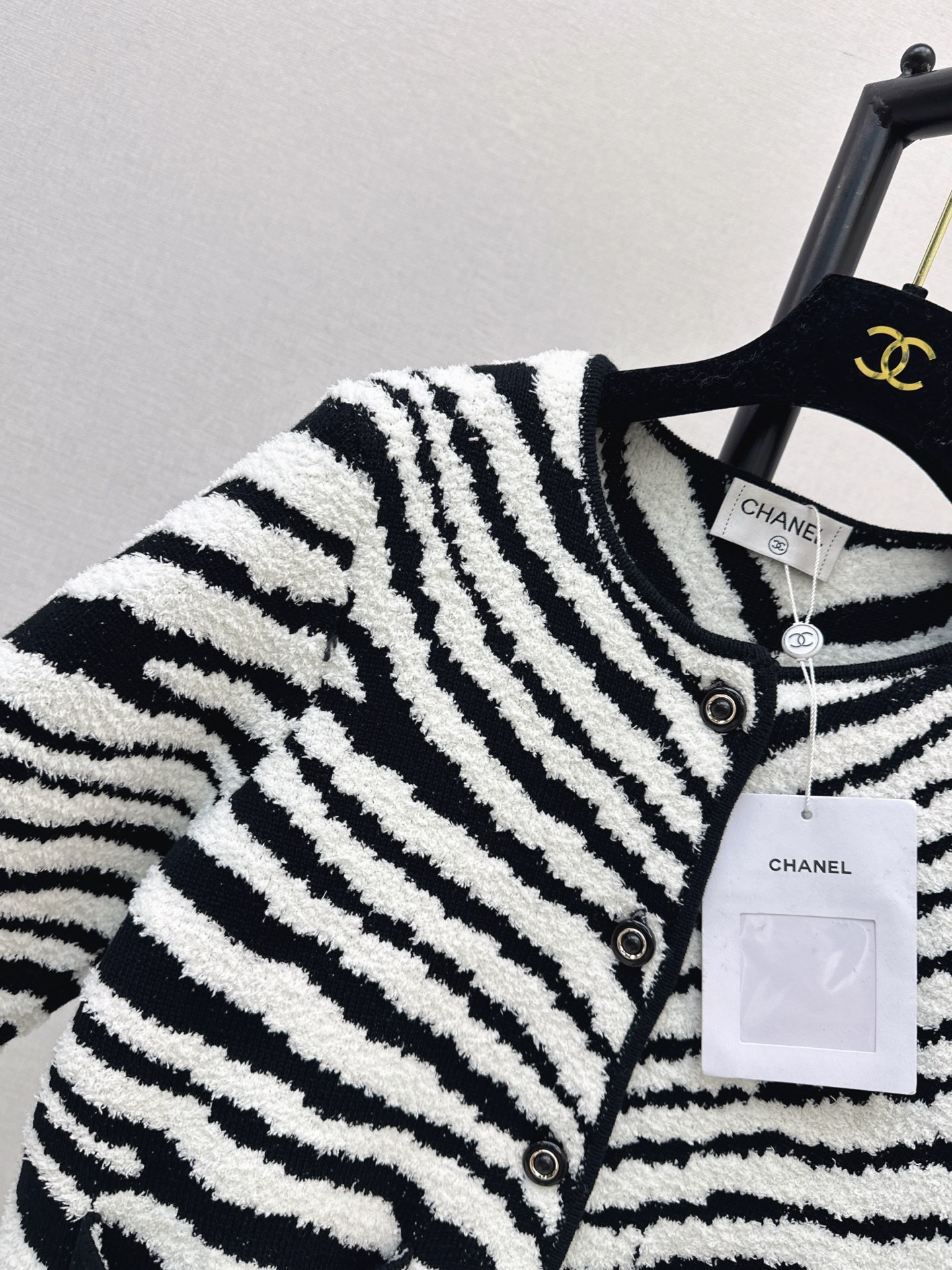 Chan 26fw zebra-pattern textured knit cardigan