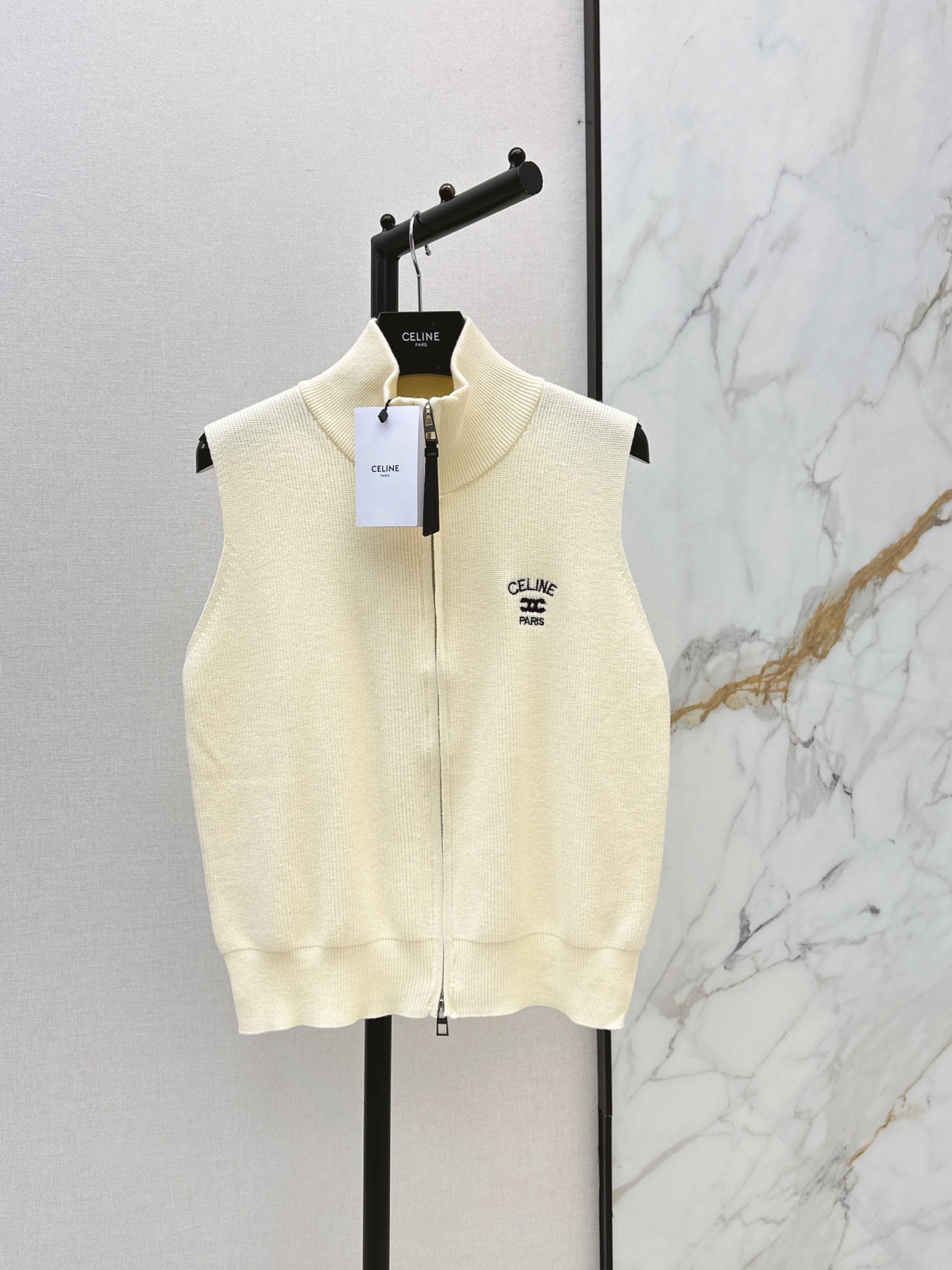 Celi 26fw knit vest