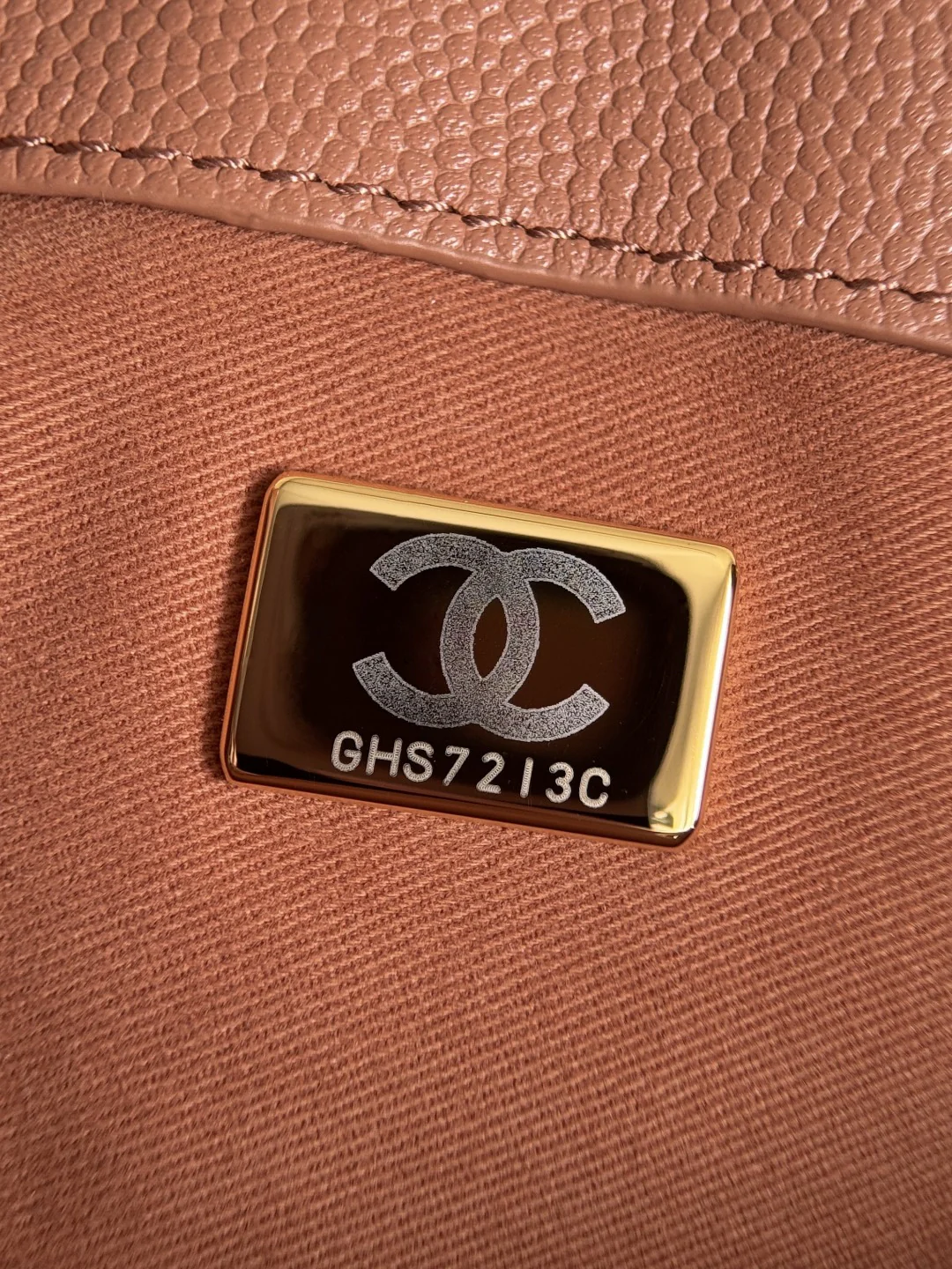 Chan 25A hobo bags