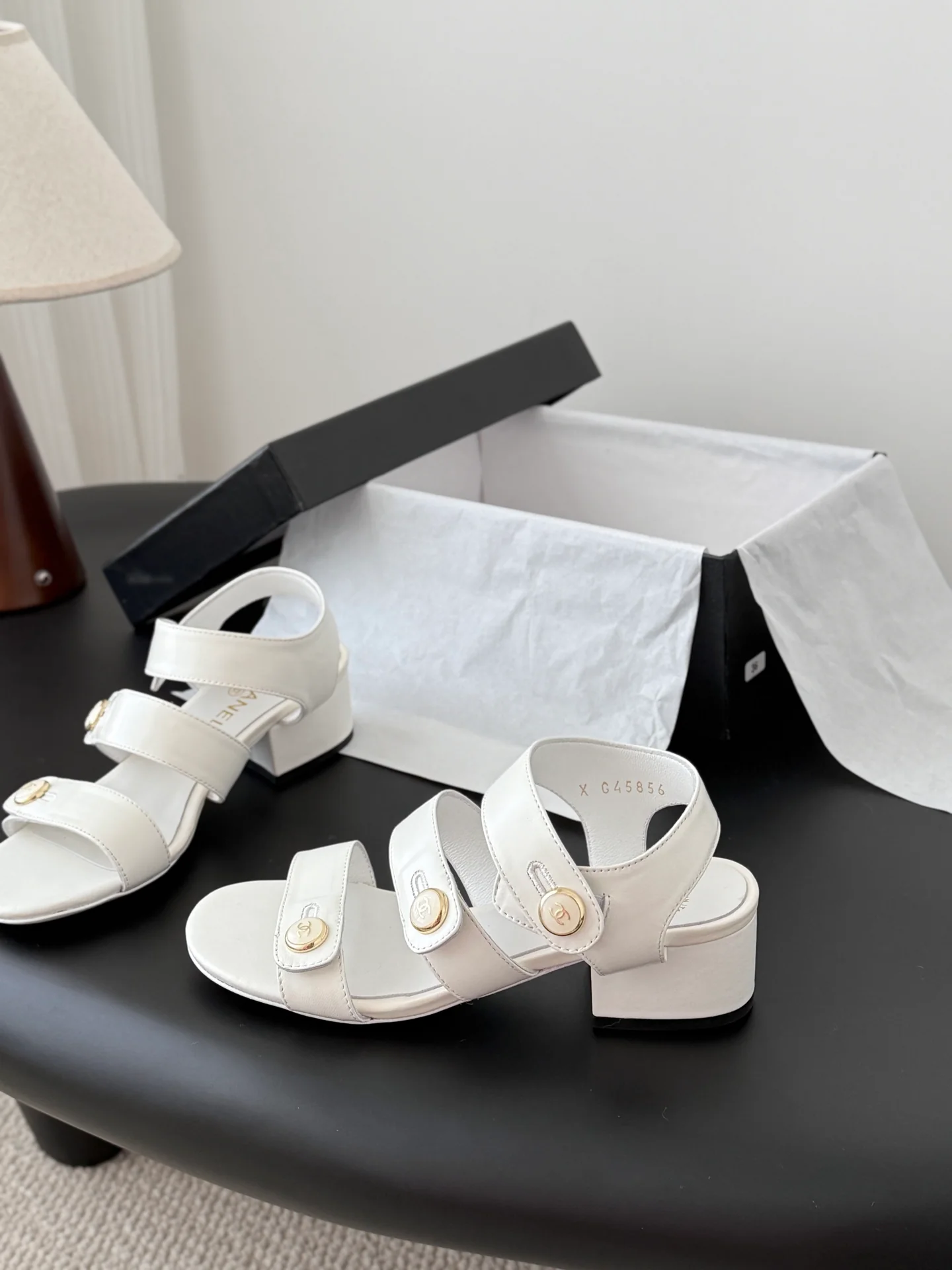 Chan 26ss sandals