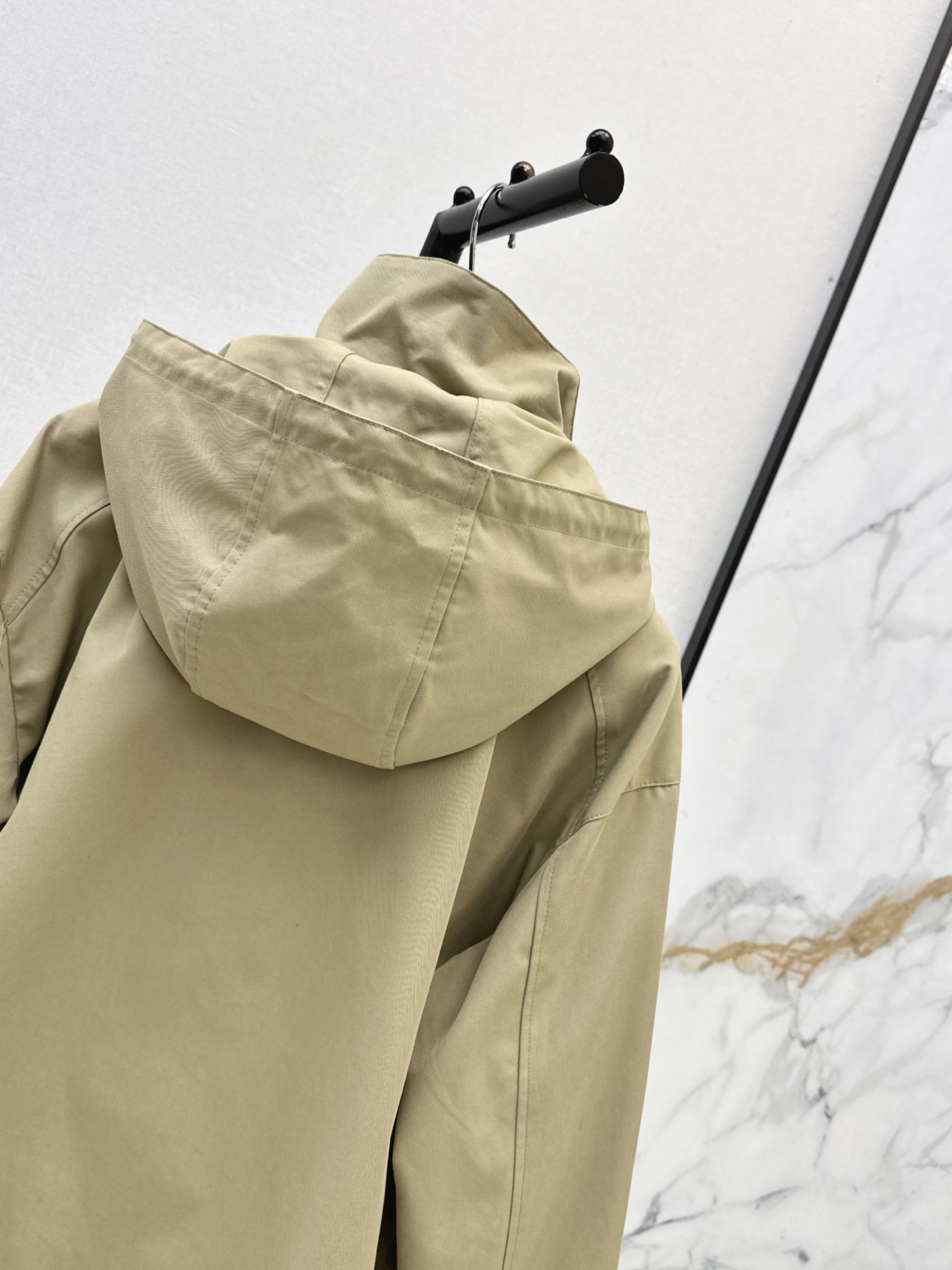 CD 26fw hooded cropped trench coats