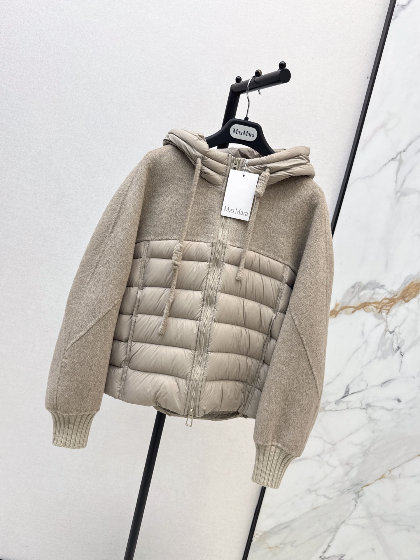 Max 26fw knit contract down jacket