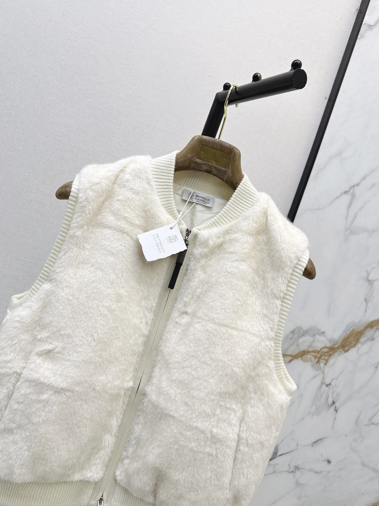 Brun 26fw down vest