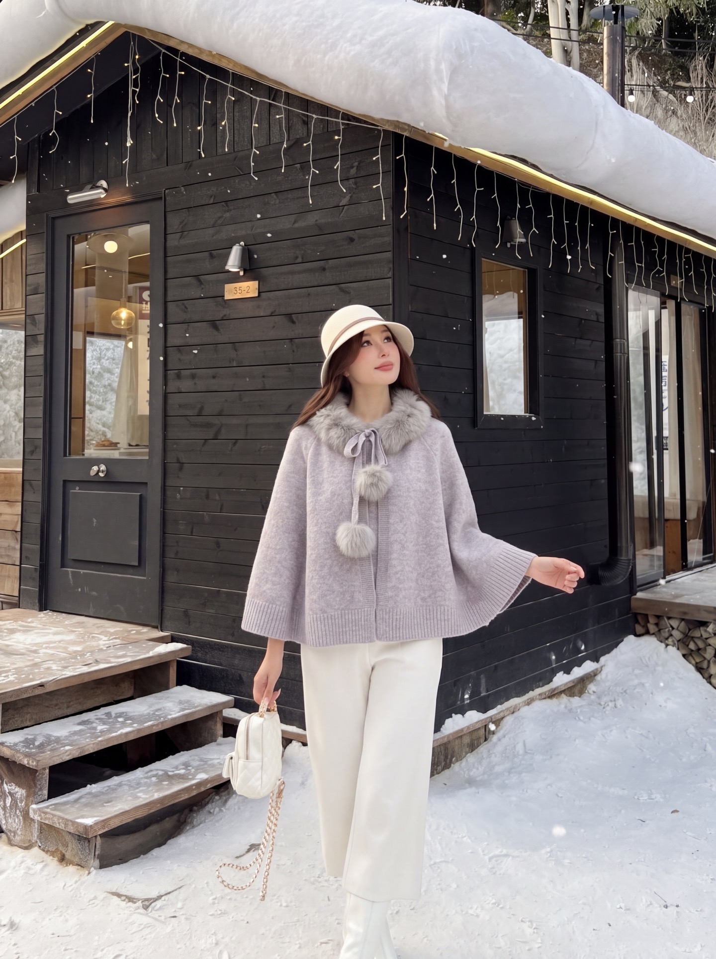 Fen 26fw fur-trim knit cape jacket
