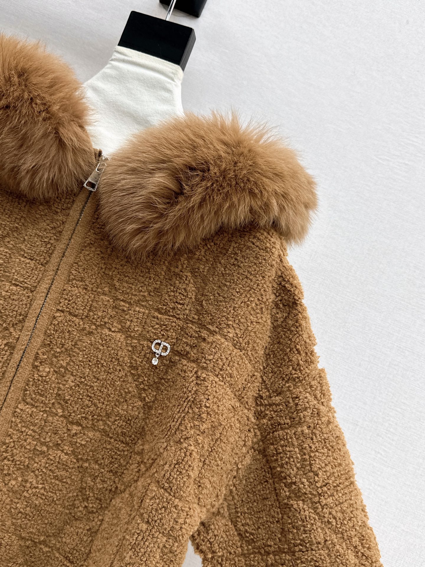 CD 26fw fur-trim hooded jacket