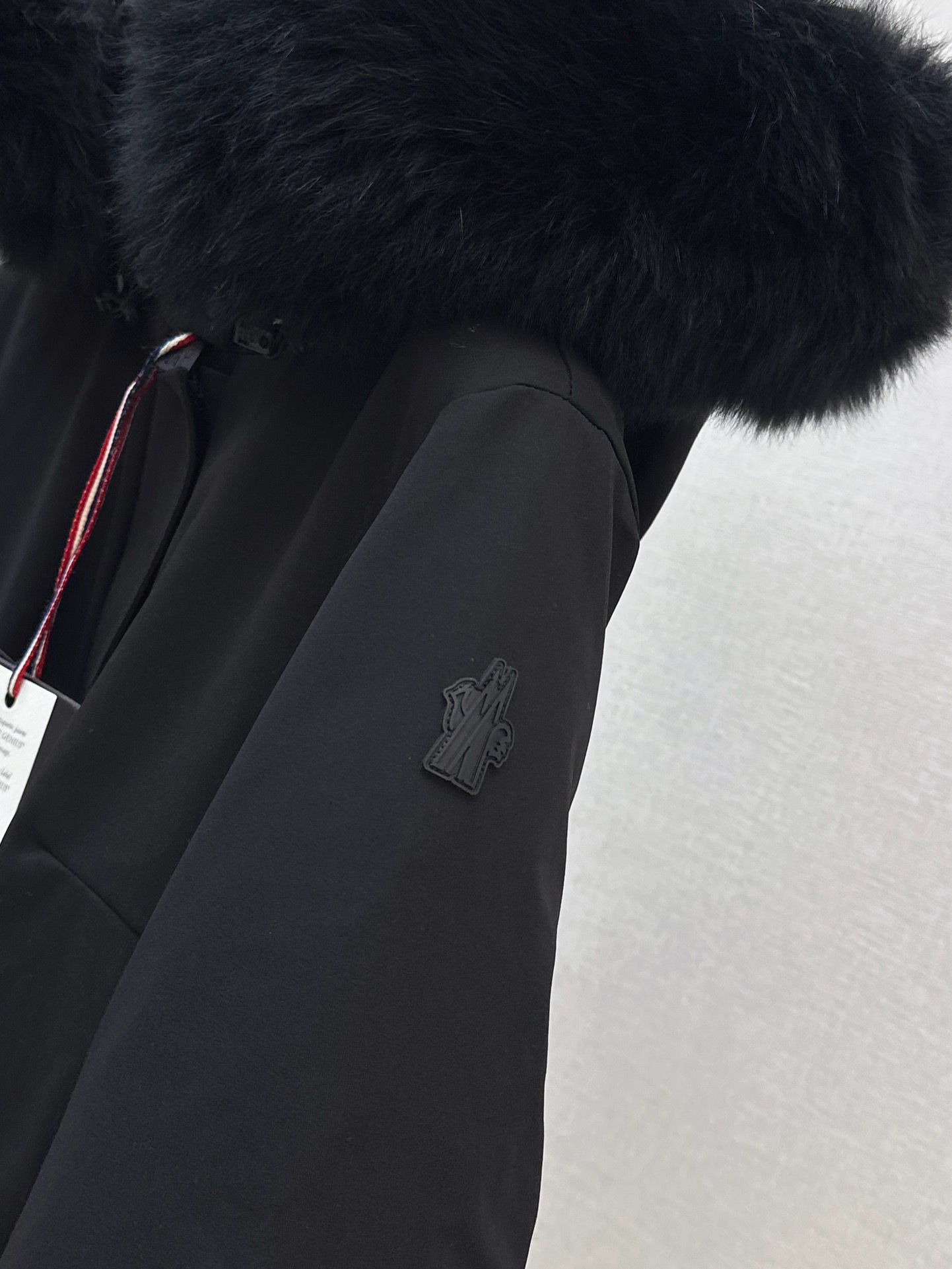 Monc 26fw belted hooded ski down jacket