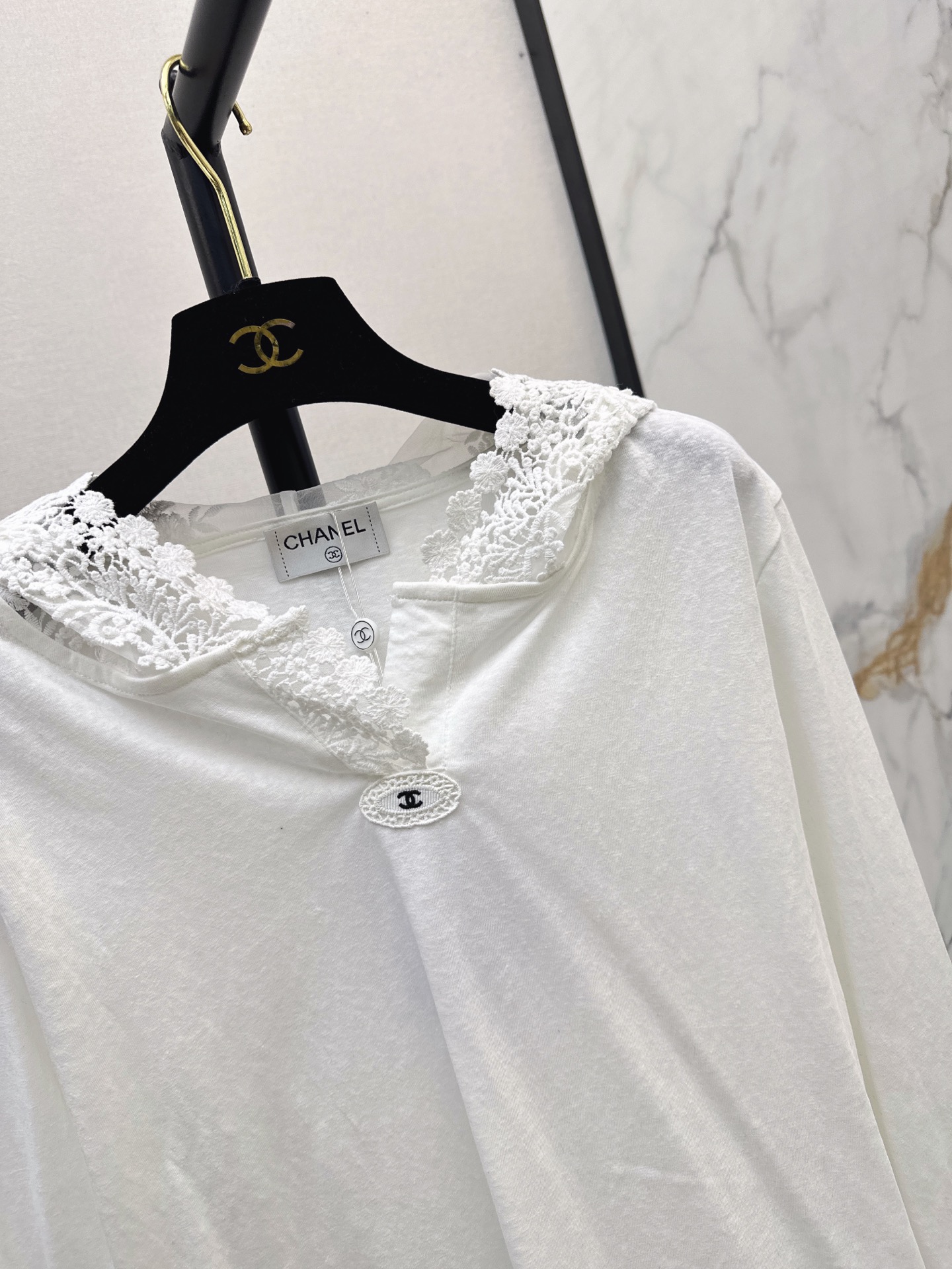 Chan 26fw lace-trim hooded top