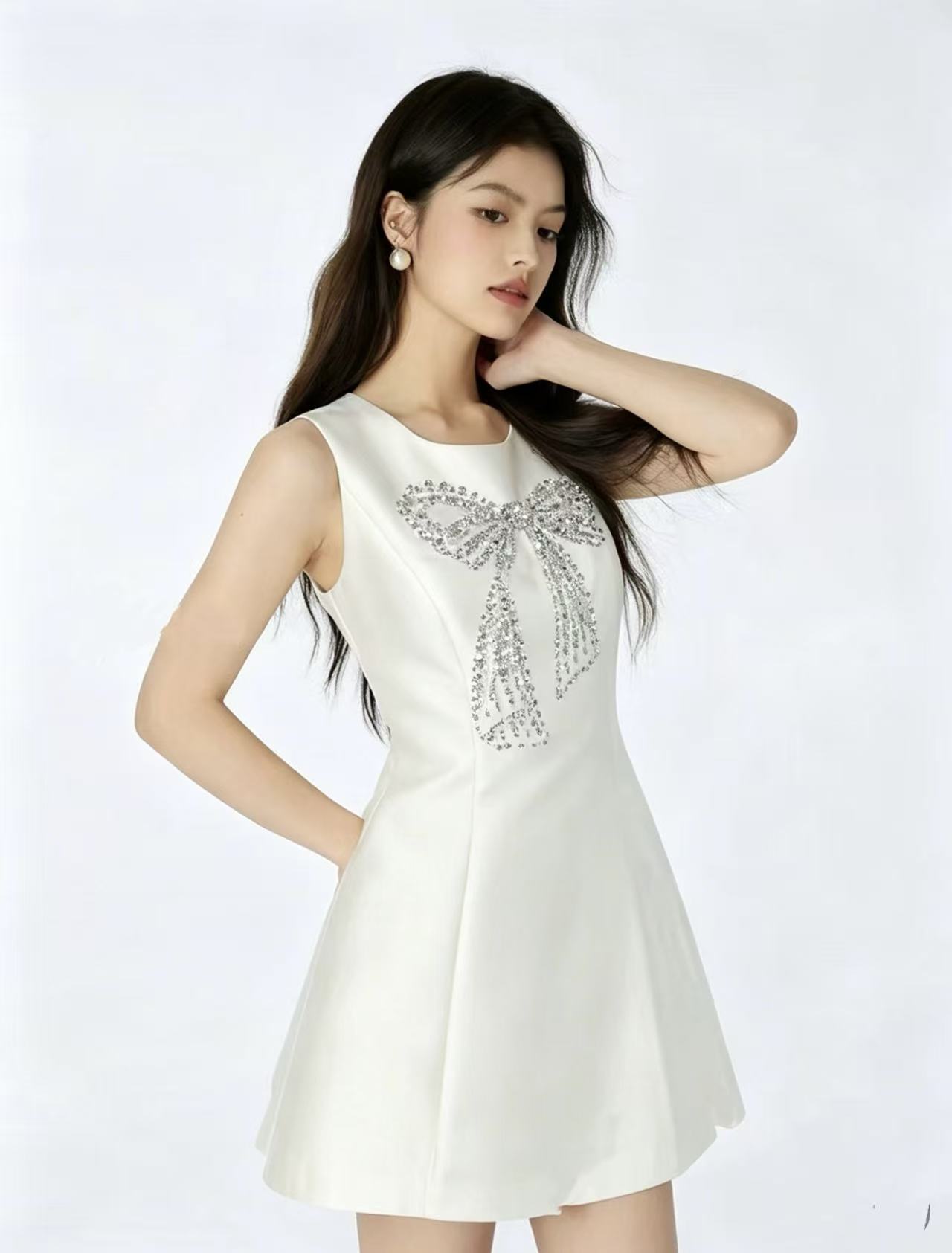 Valen 26ss bow beading dress