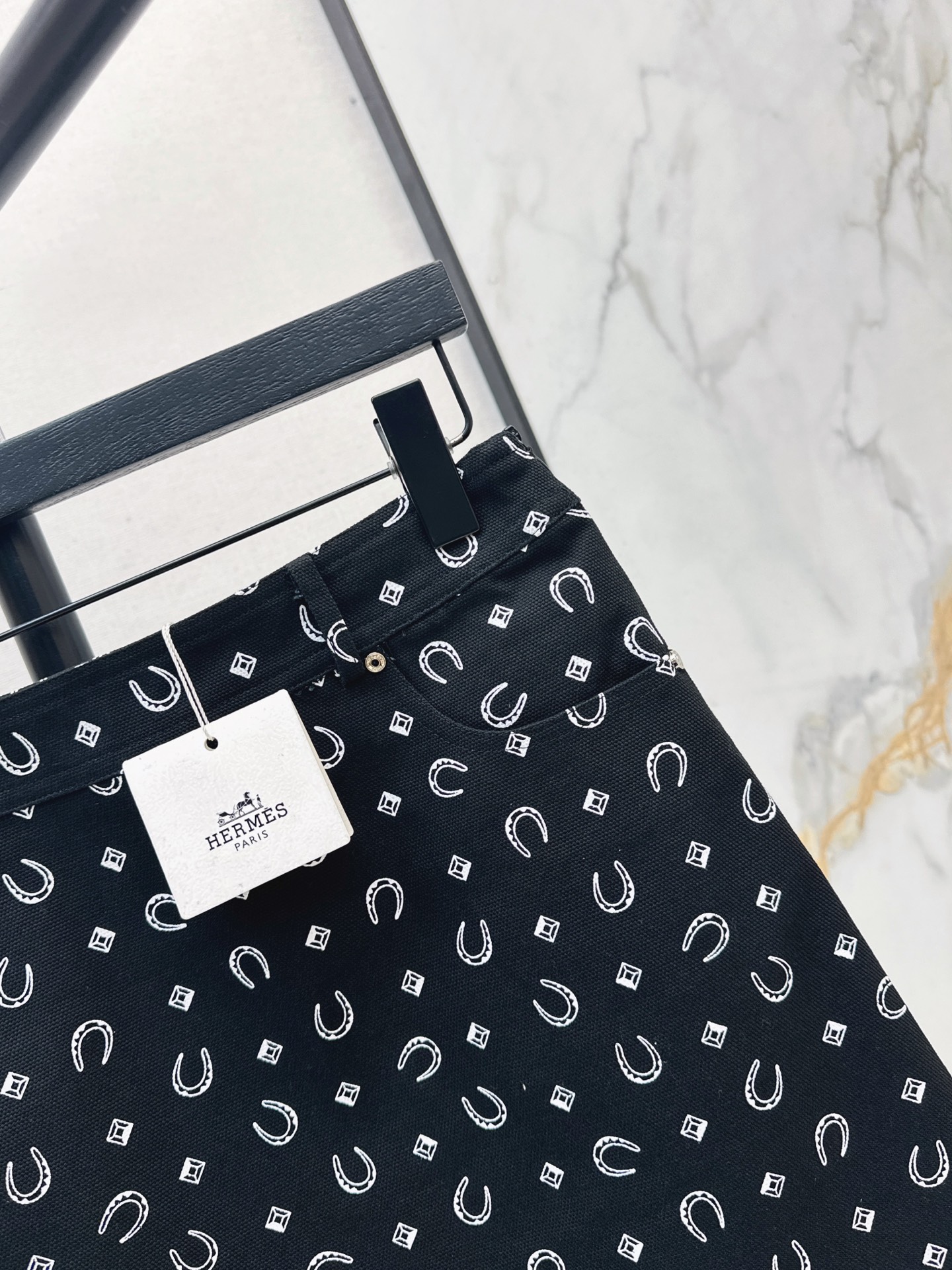 Herm 26fw print skirt