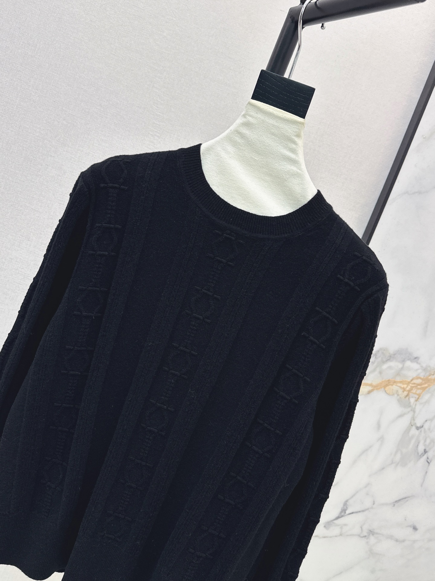 Her 26fw cable sweater