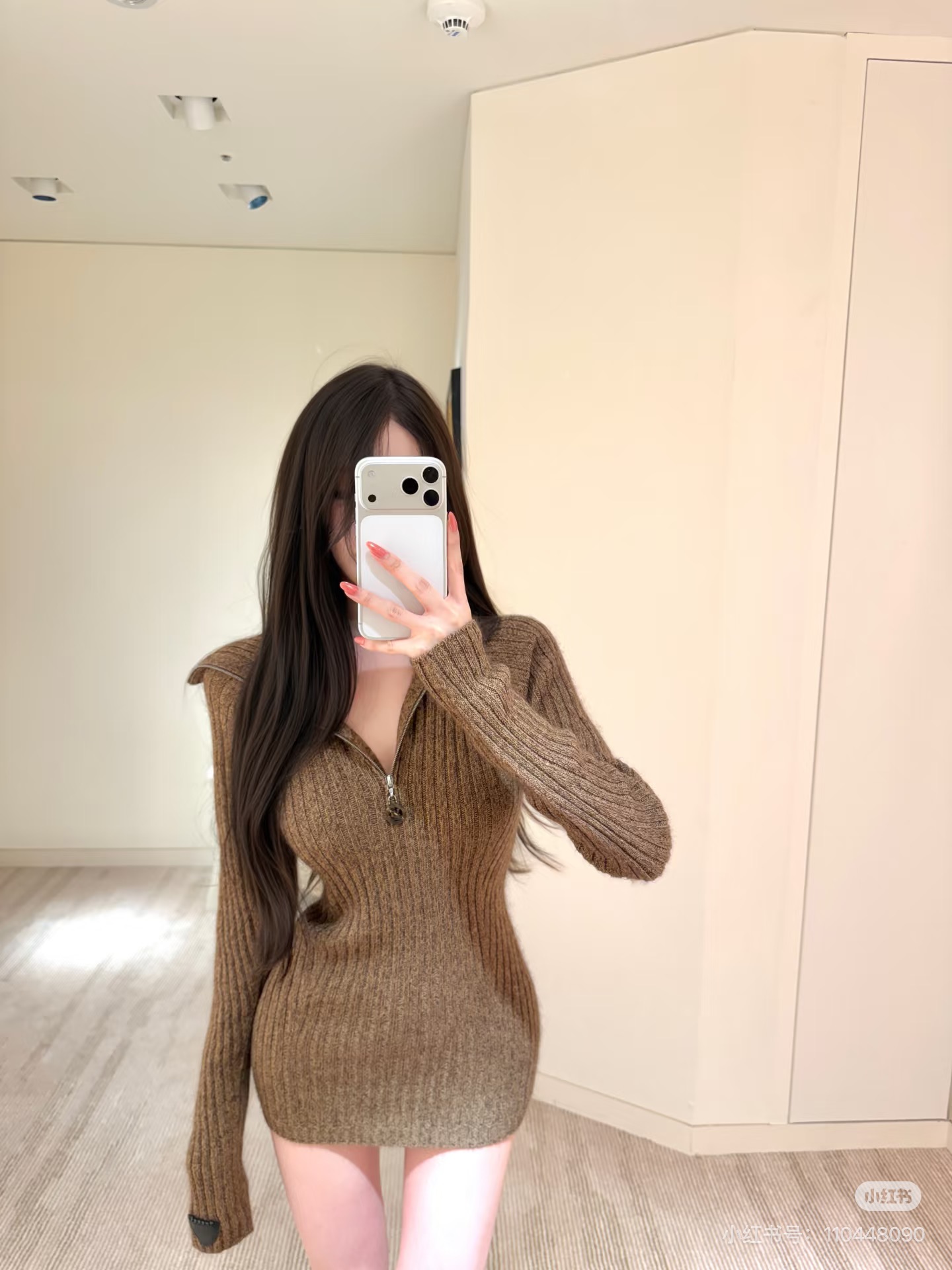 Loui 26fw knit slim-fit basic tee