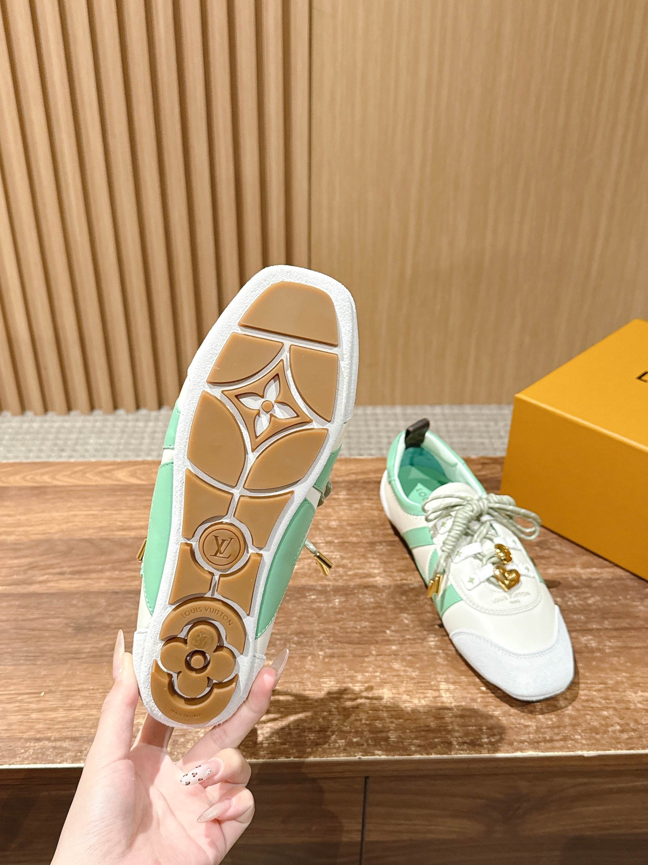 Loui 25fw sneaker