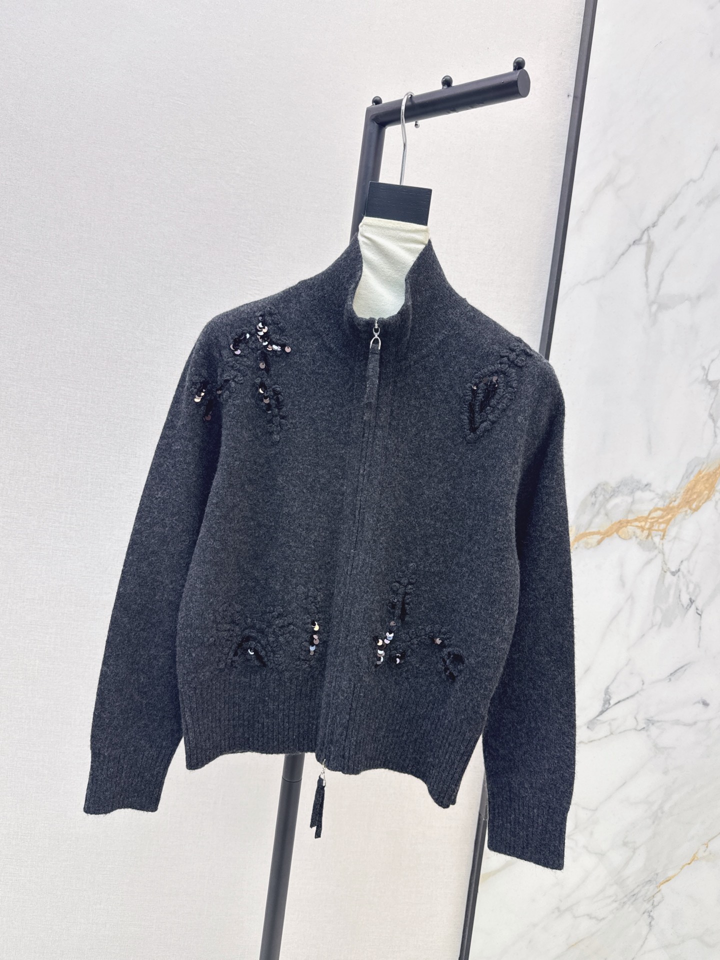 Brun 26fw embroidery zipper cardigan