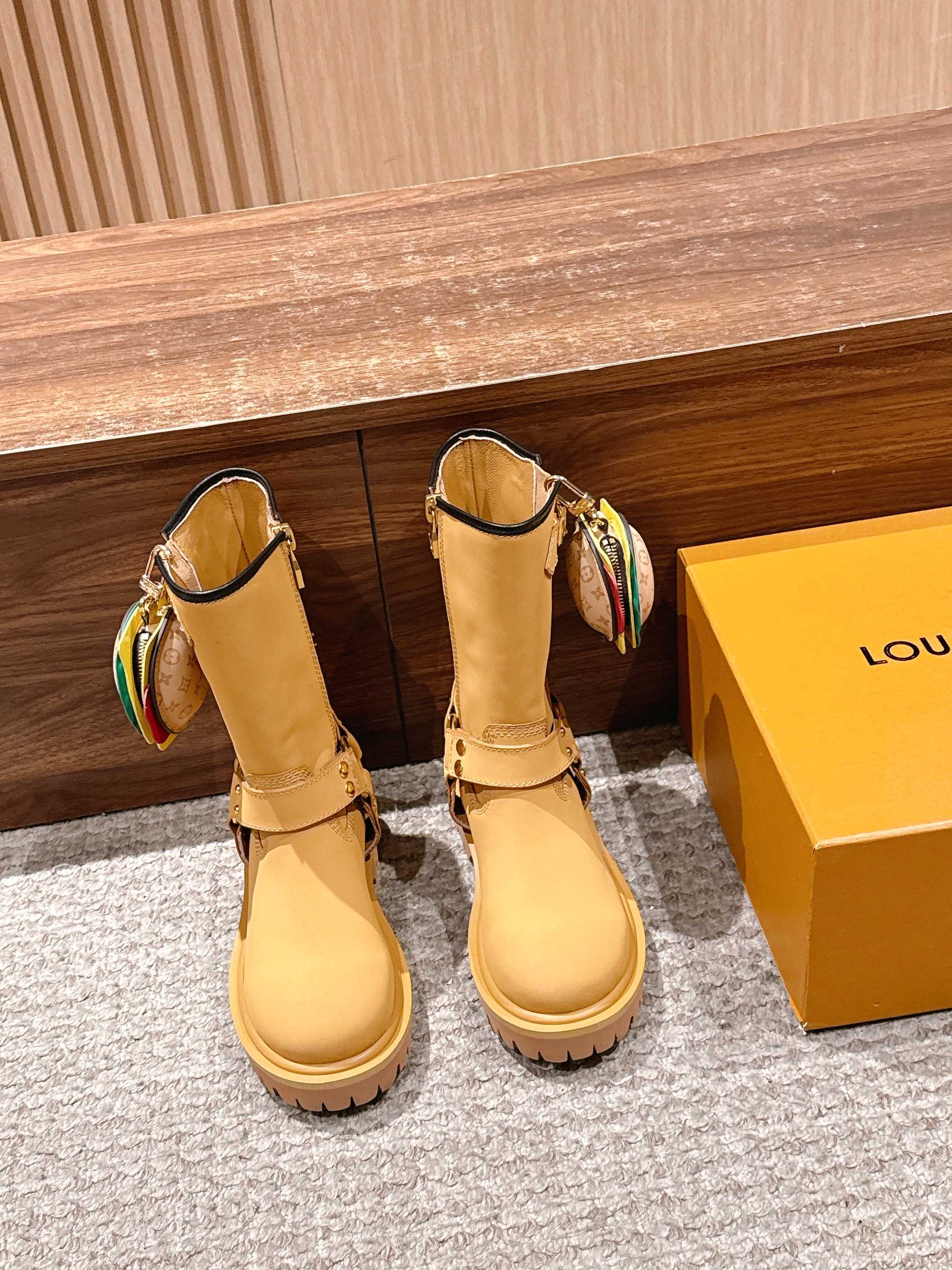 Loui 25fw biker boots