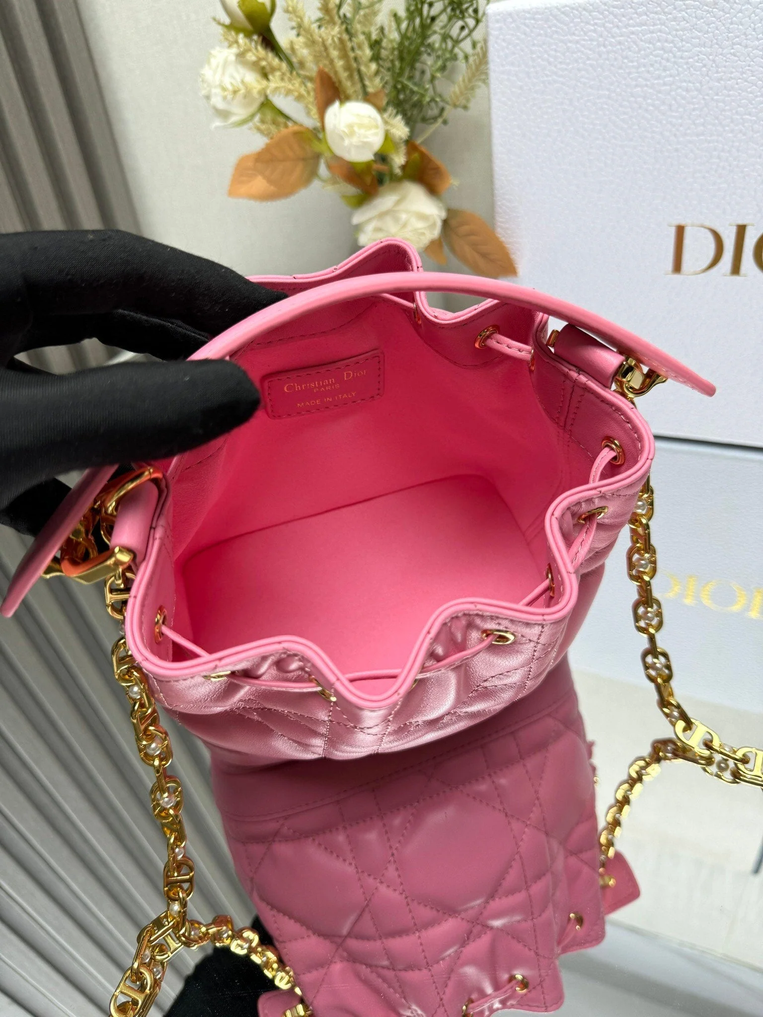 D Small Jolie Bucket Bag