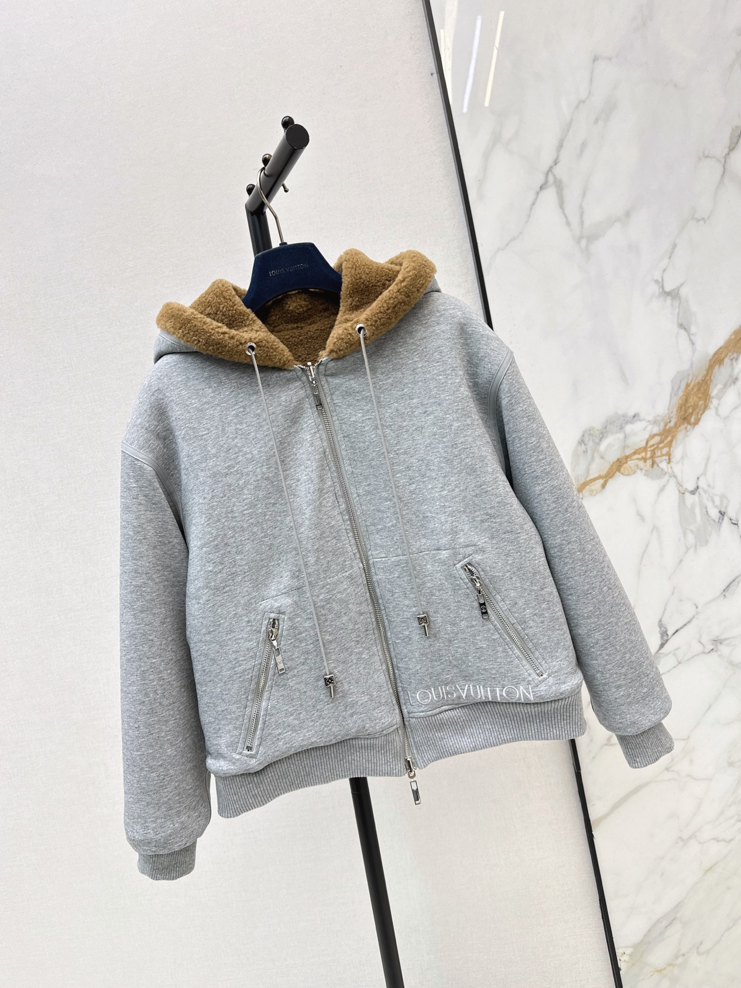 Loui 26fw reversible hooded jacket