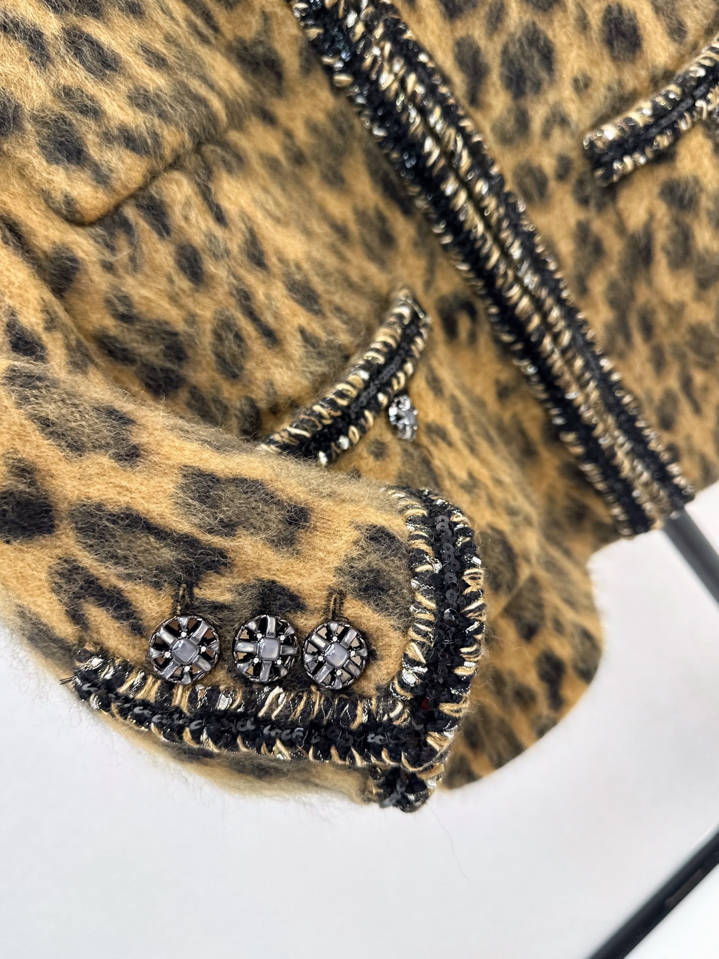 Chan 26fw leopard-print fuzzy jacket