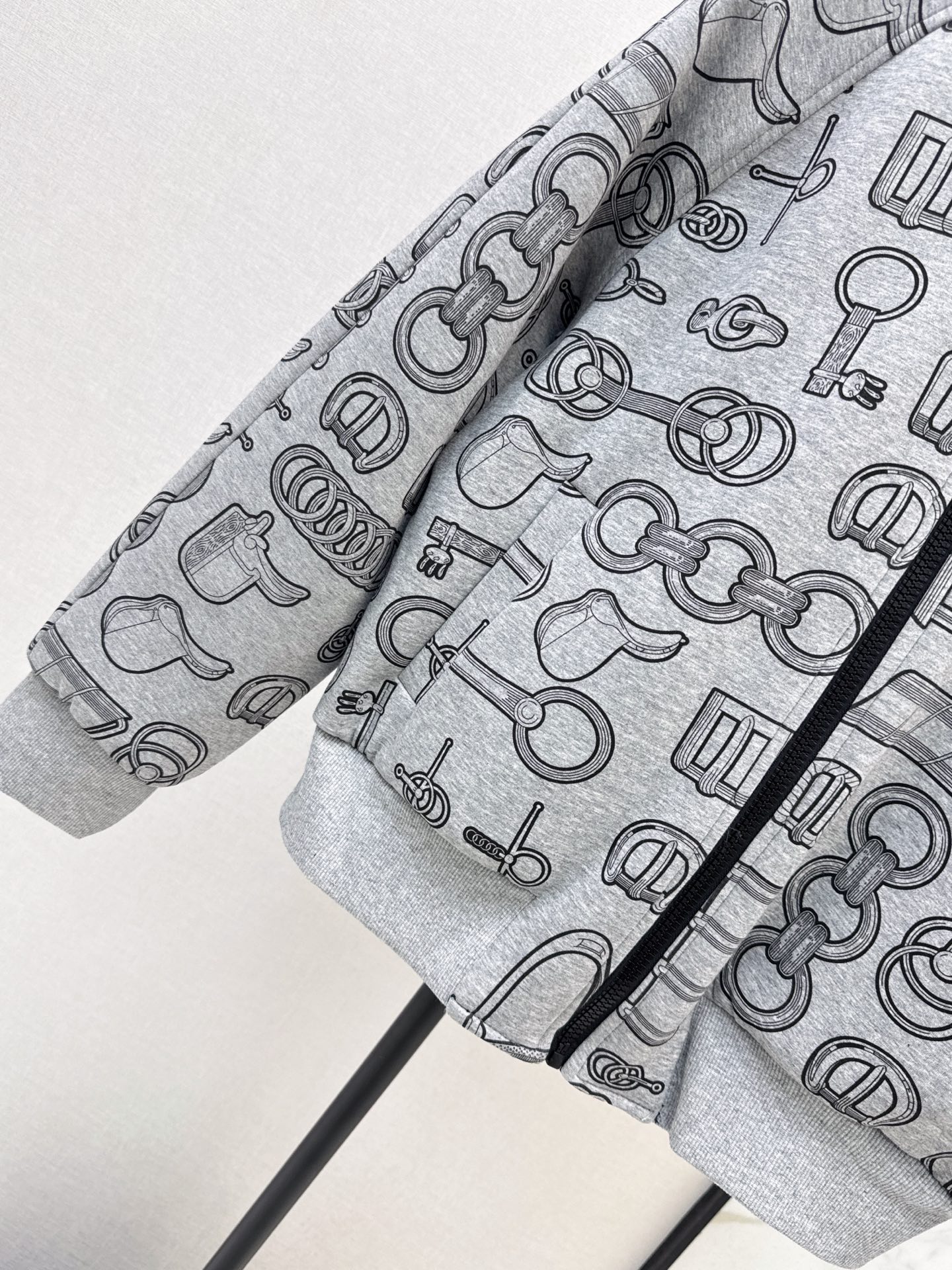 Her 26fw reversible print hooded jacket