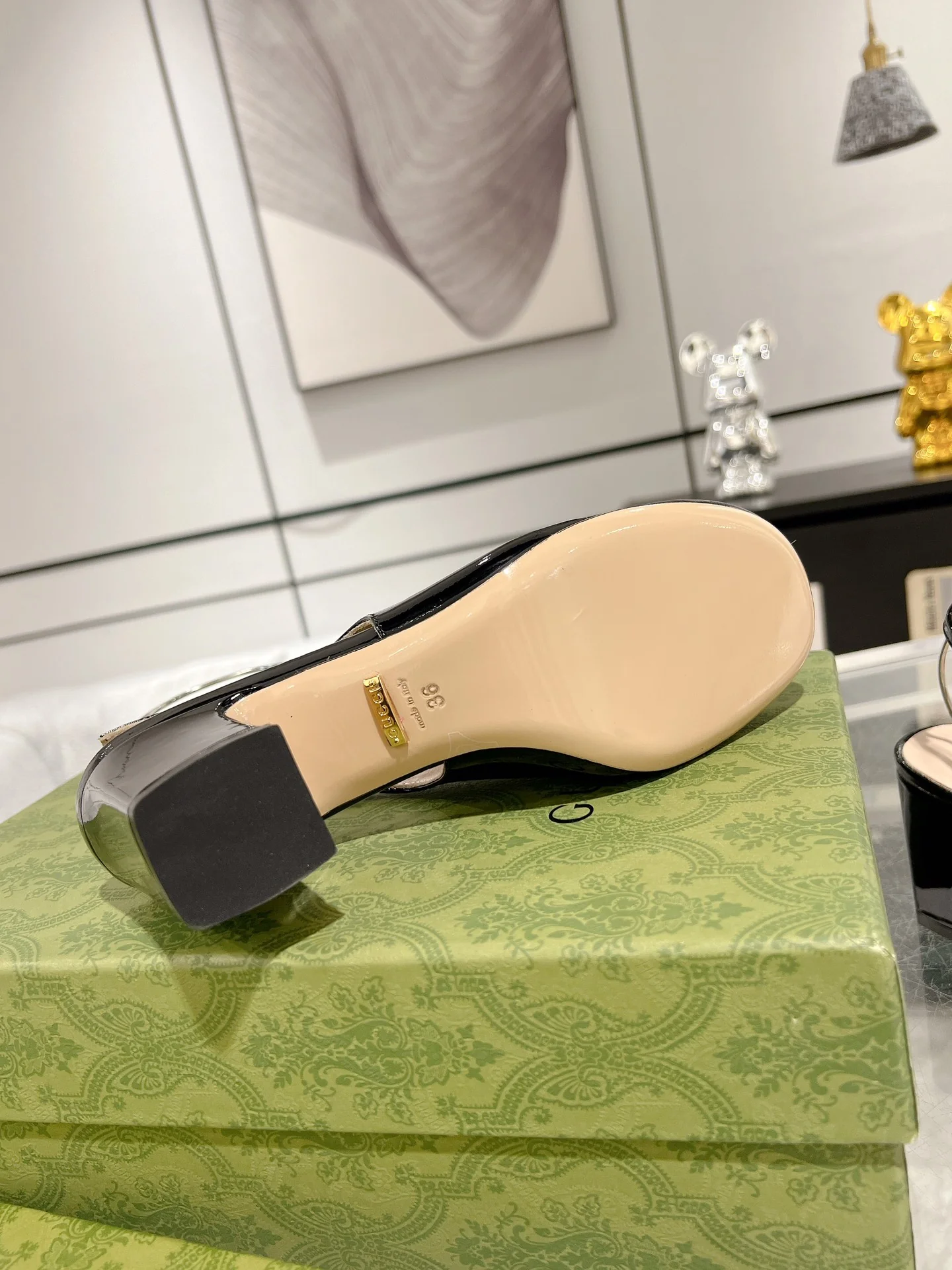 Gucc 26ss slingback chunky heel
