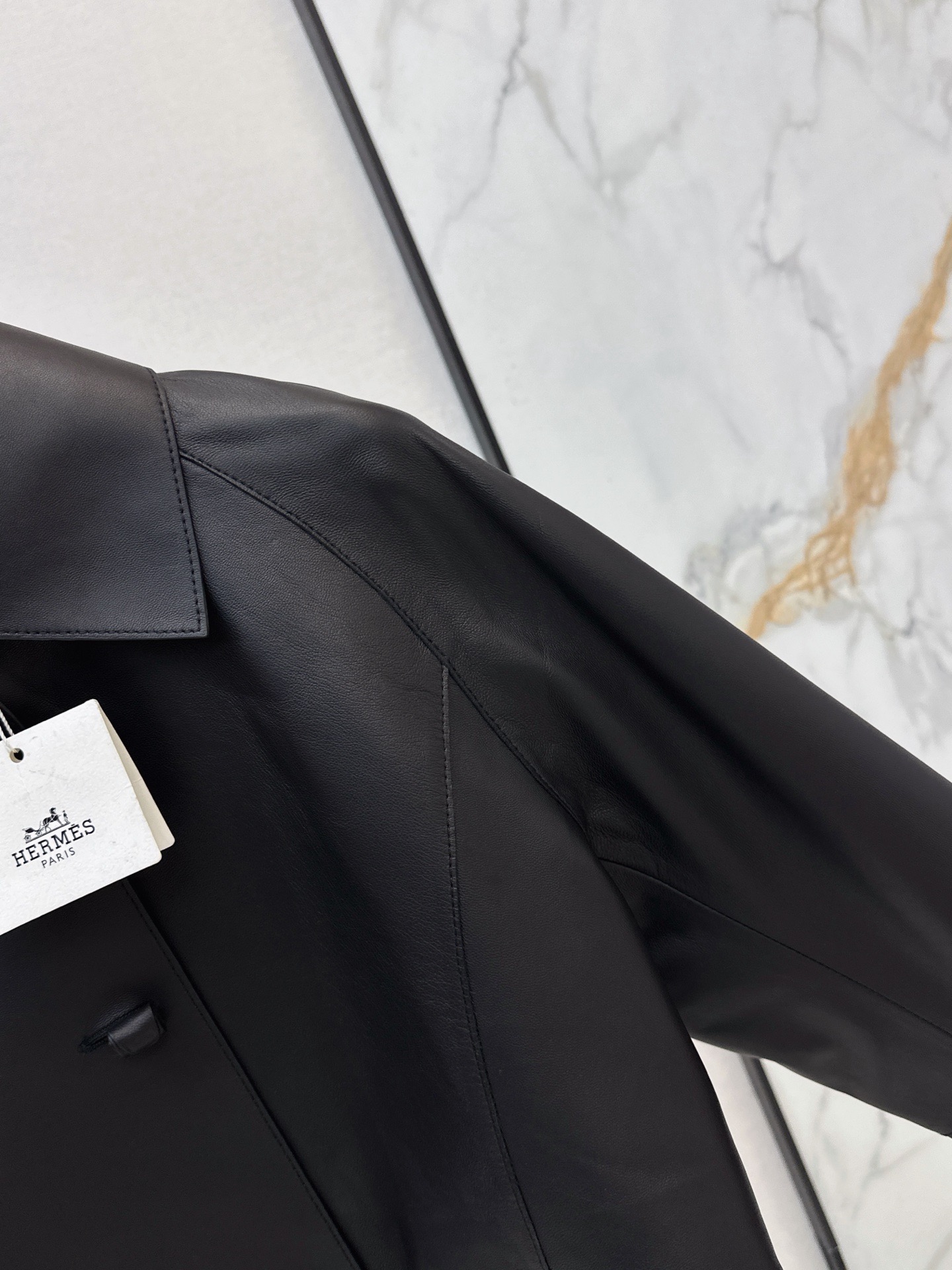 Her 26ss cropped leather jacket