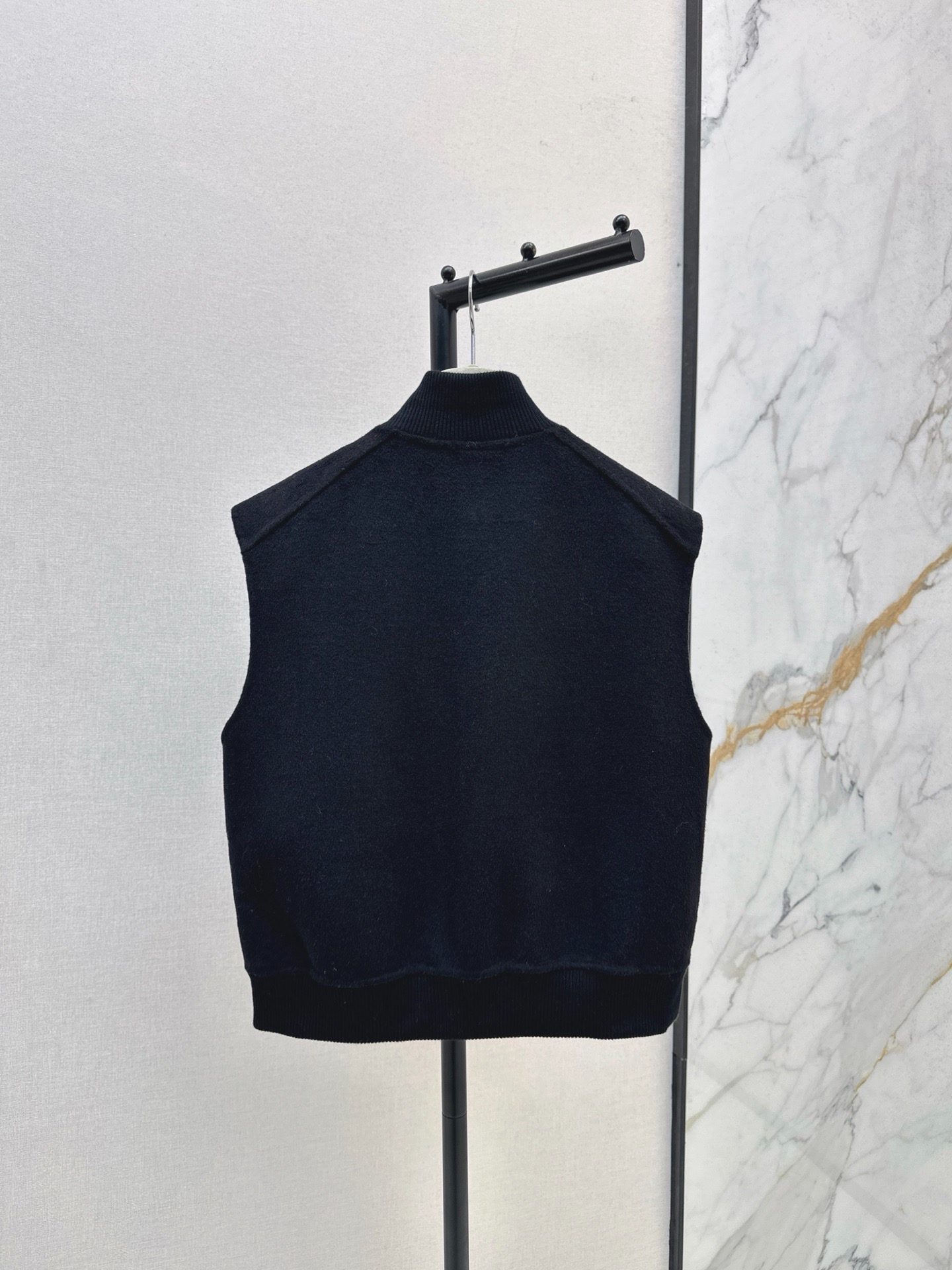 Her 26fw woolen vest jacket