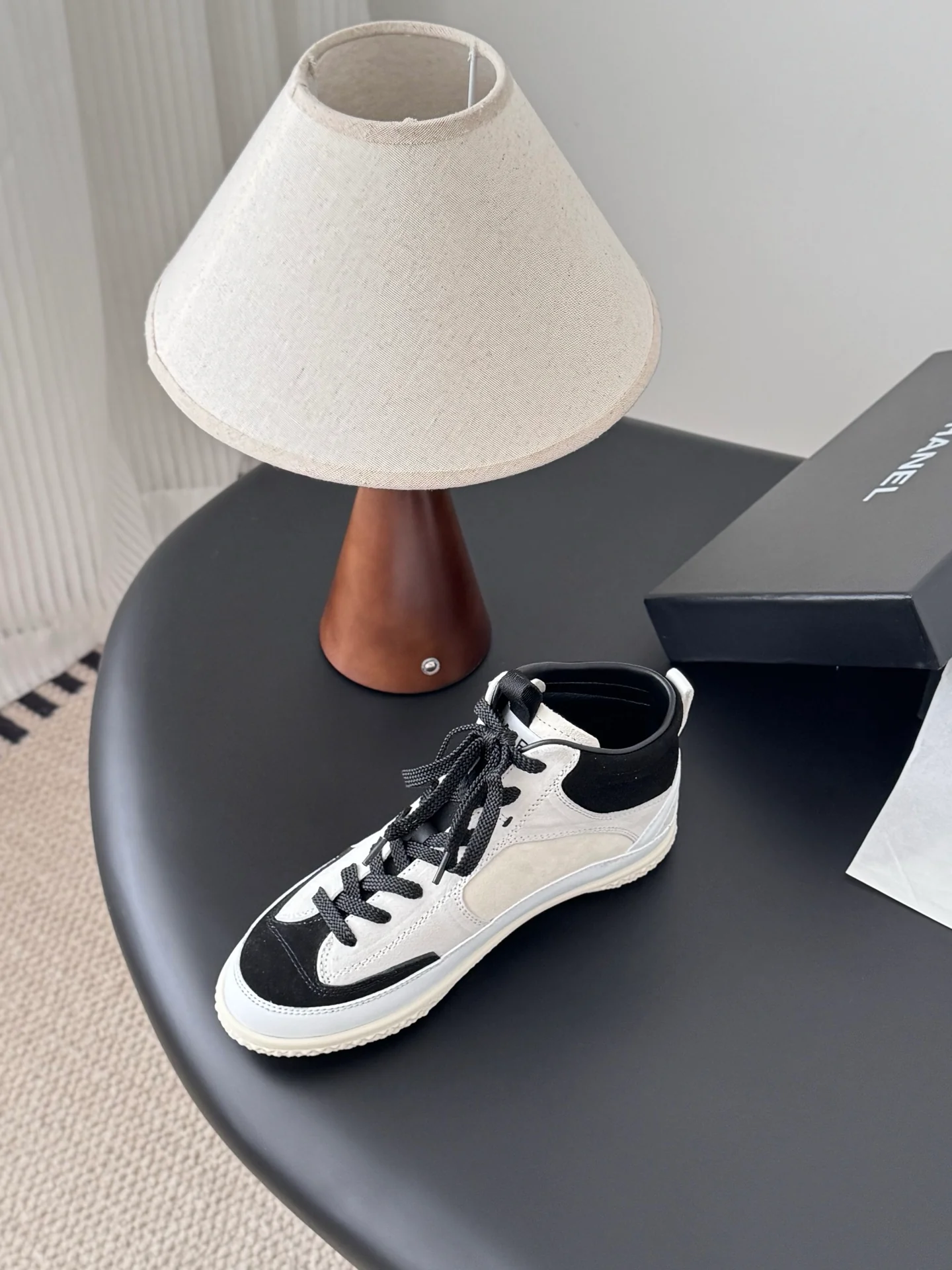 Chan 25fw sneaker with high tops