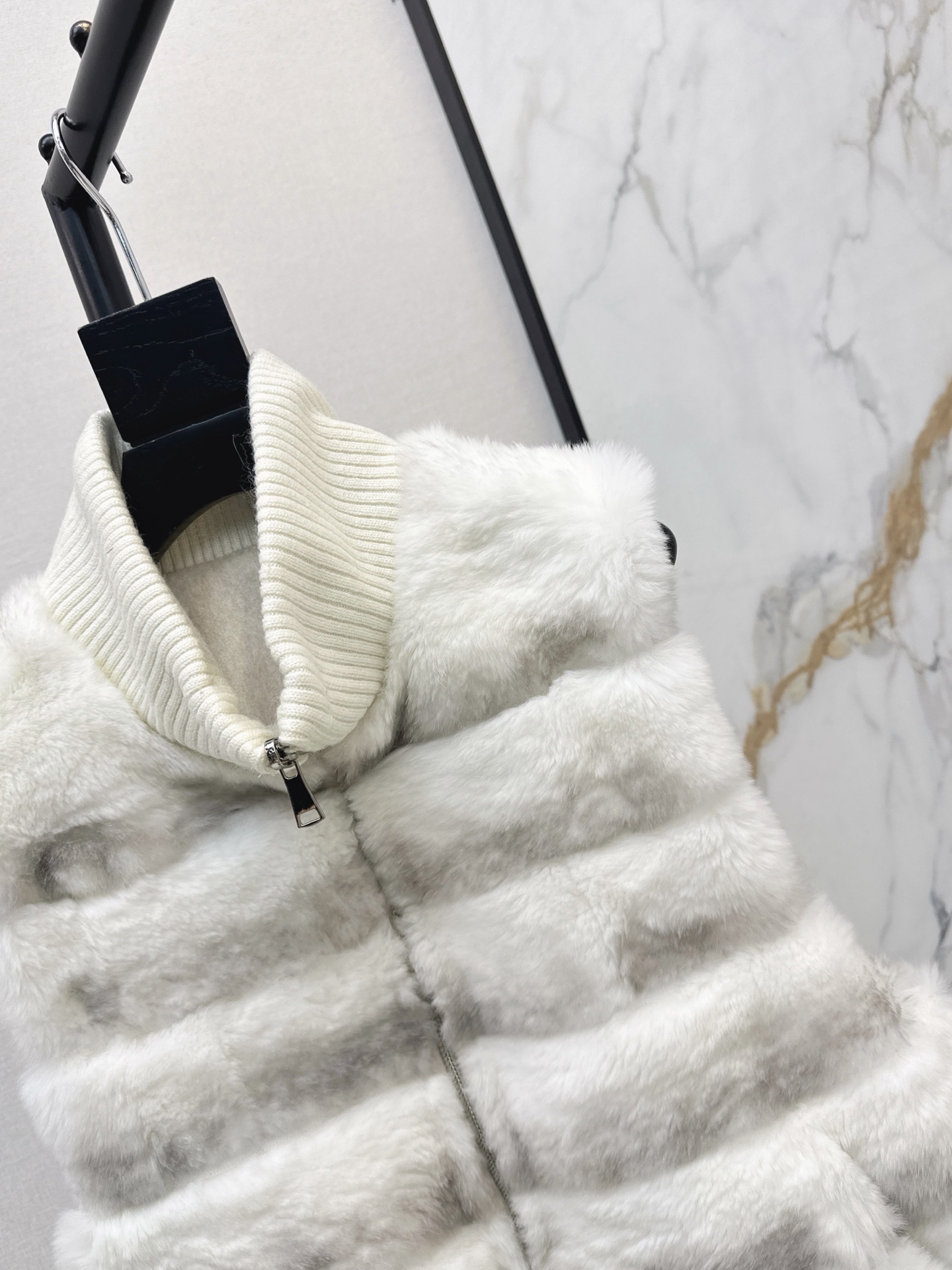 Sain 26fw reversible fur vest jacket
