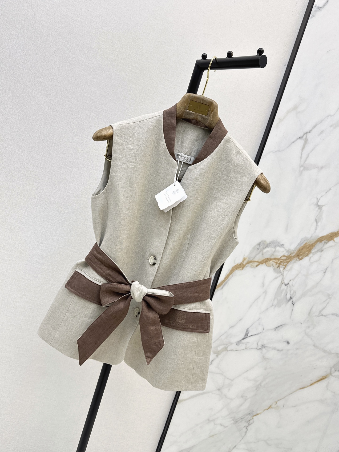 Brun 26ss linen waistcoats