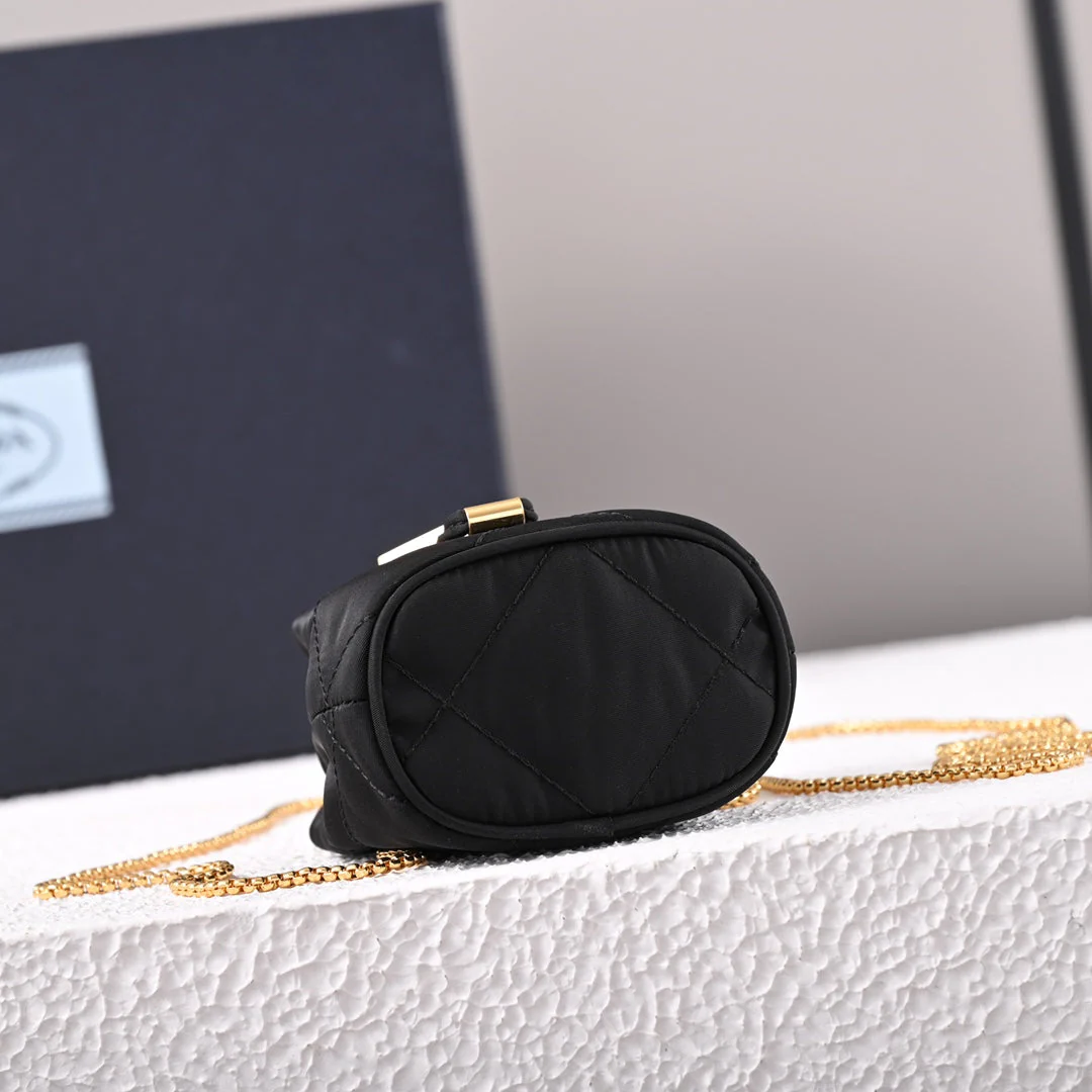 PD Re-Nylon mini-pouch