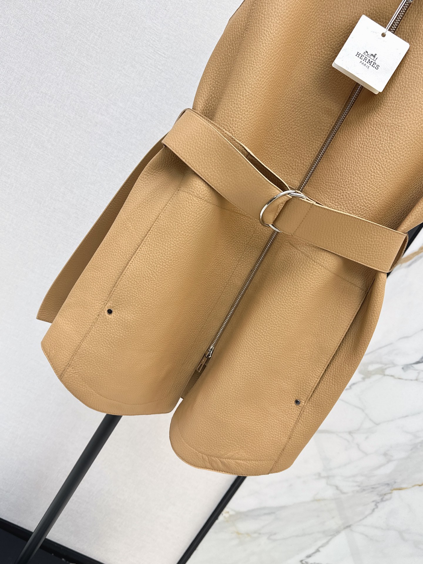 Her 26fw belted leather vest jacket