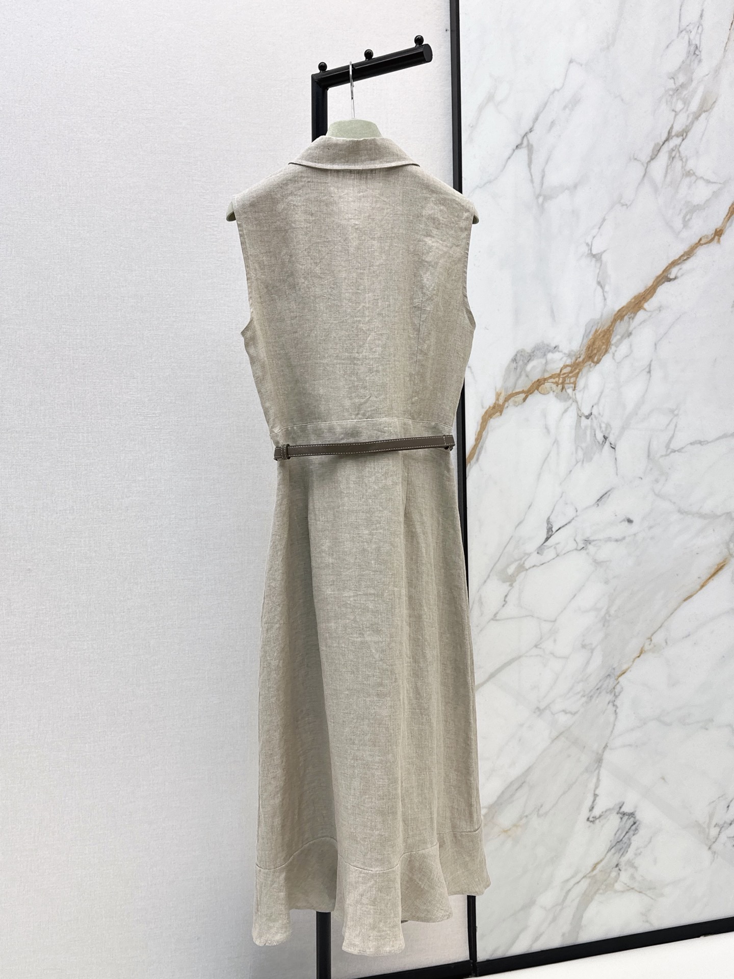 Her 26ss sleeveless linen dress