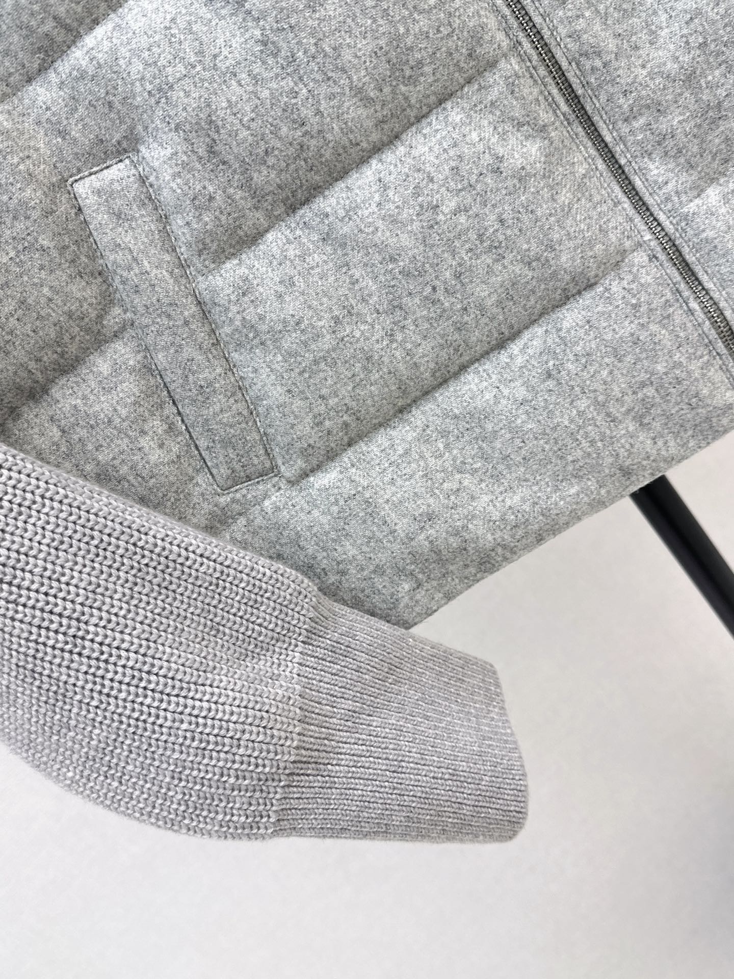 Brun 26fw knit contaract hooded down jacket