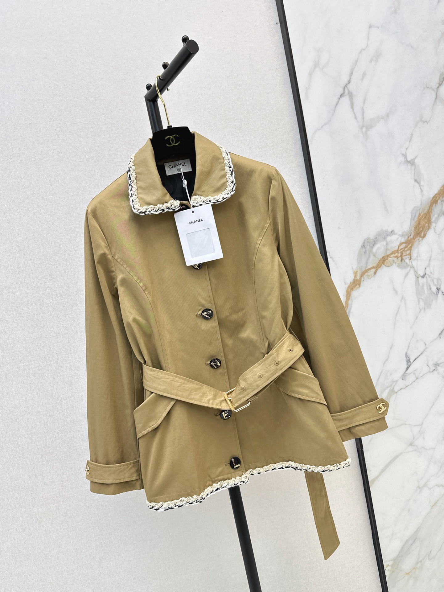 Chan 26fw belted cropped trench coats