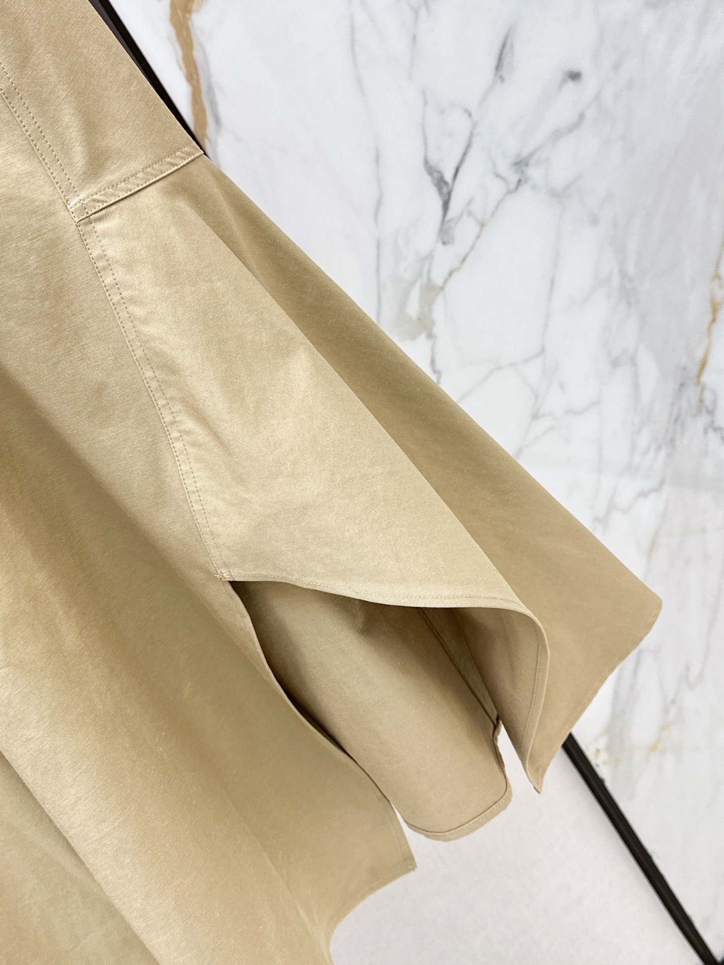 Loe 26fw asymmetric layered skirt