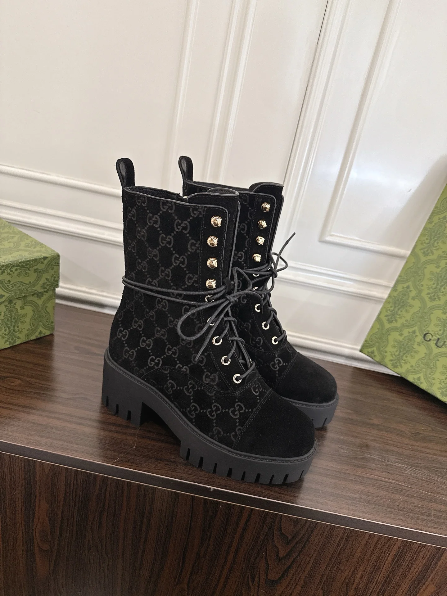 Gucc 25fw ankle boots