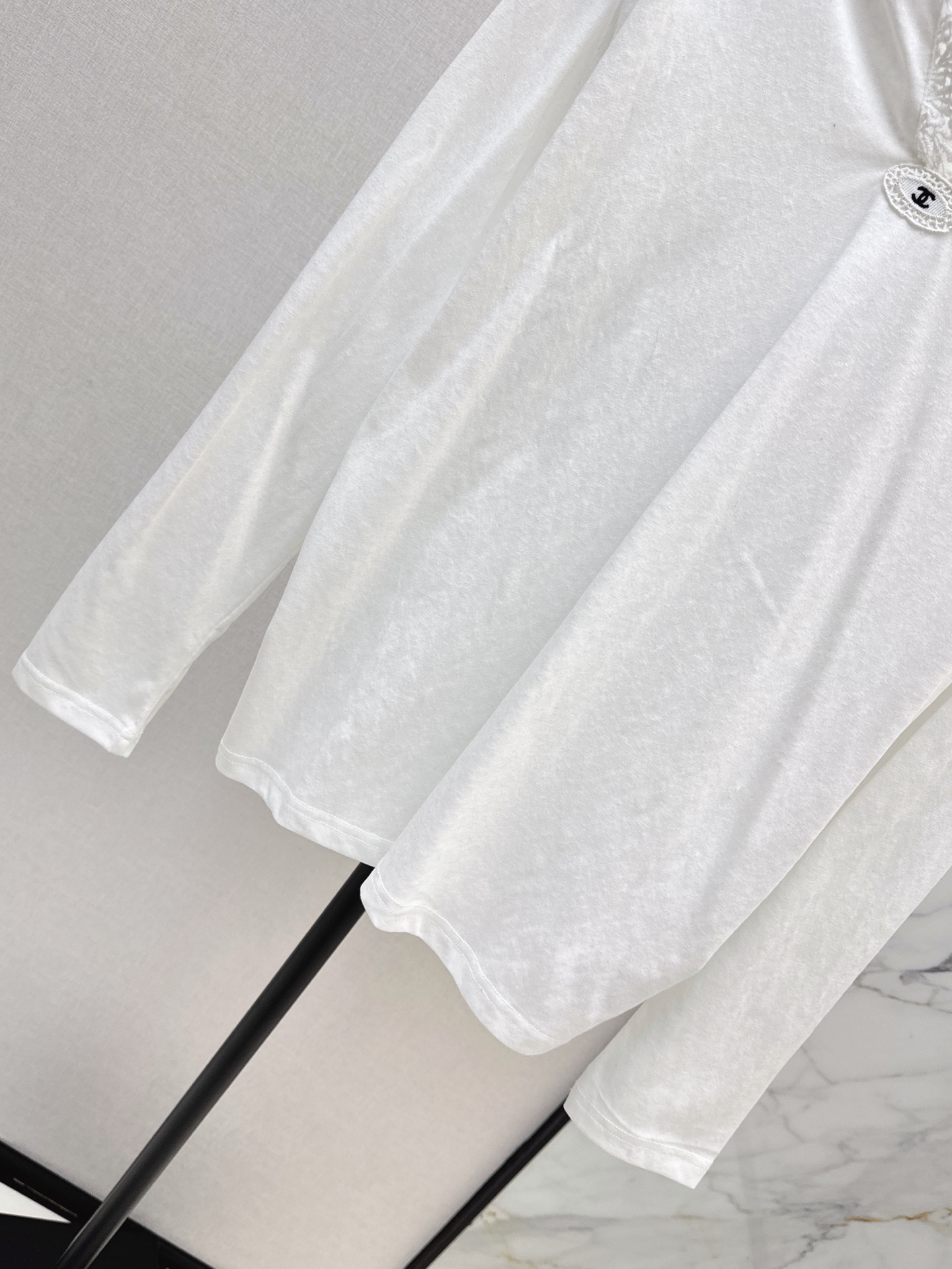 Chan 26fw lace-trim hooded top