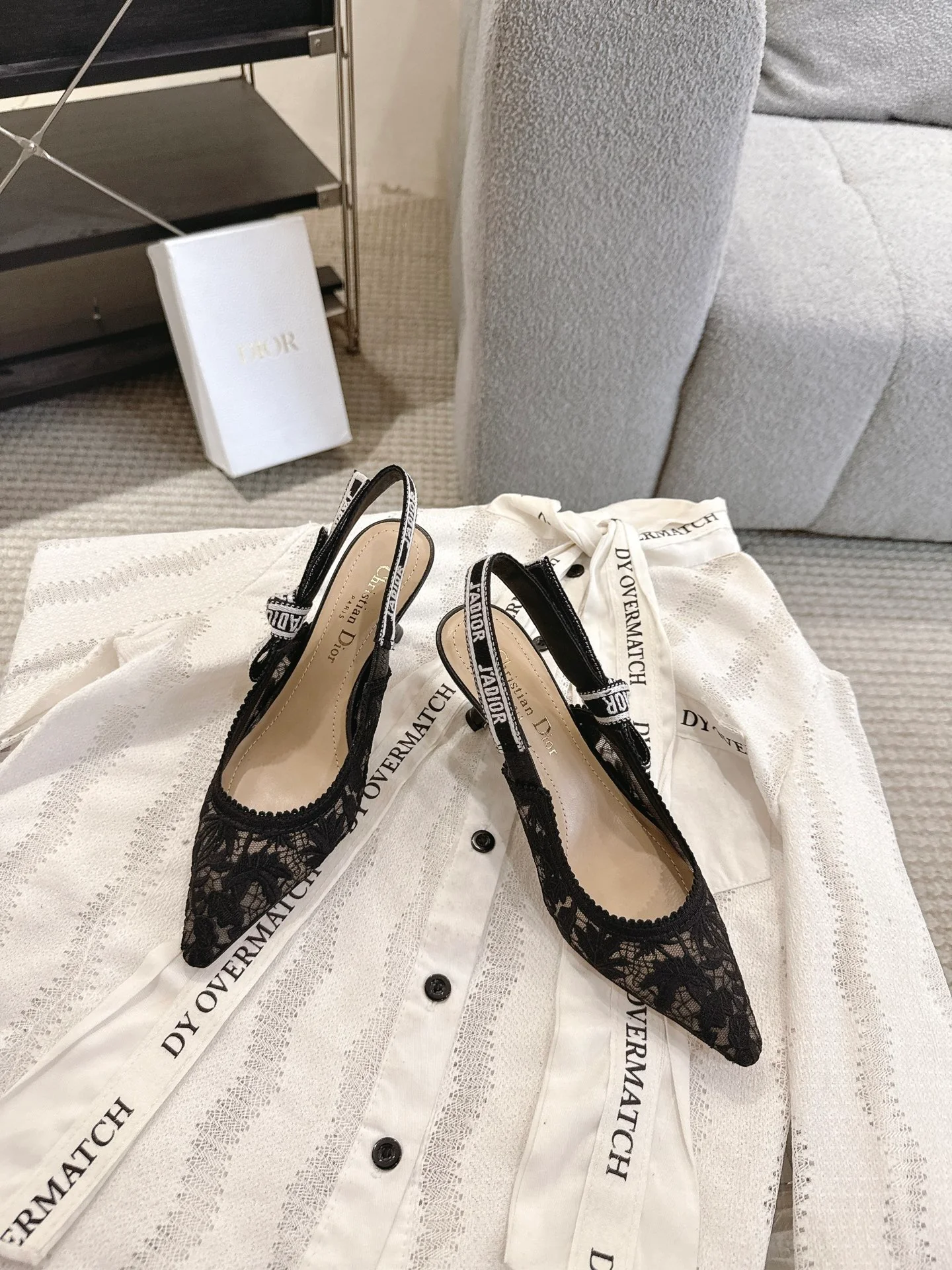 CD 25fw lace kitten slingback heels