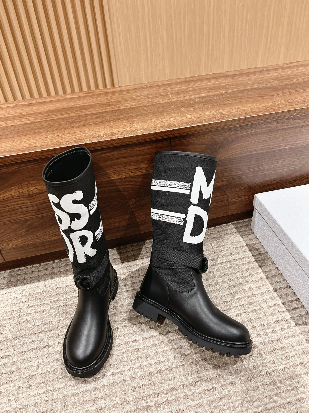 CD 25fw half boots