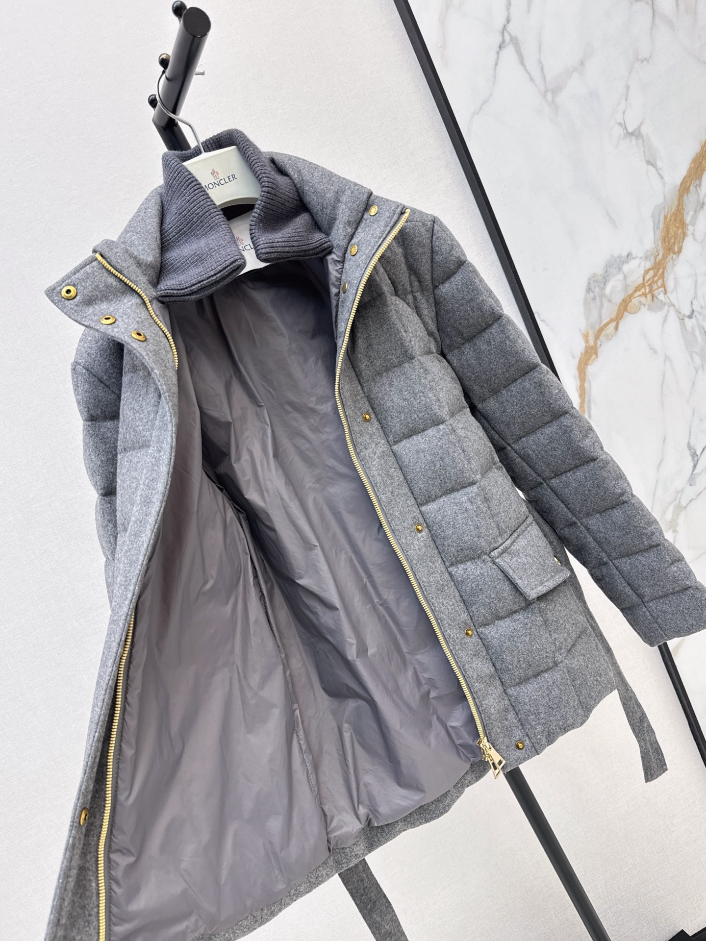 Monc 26fw belted down jacket