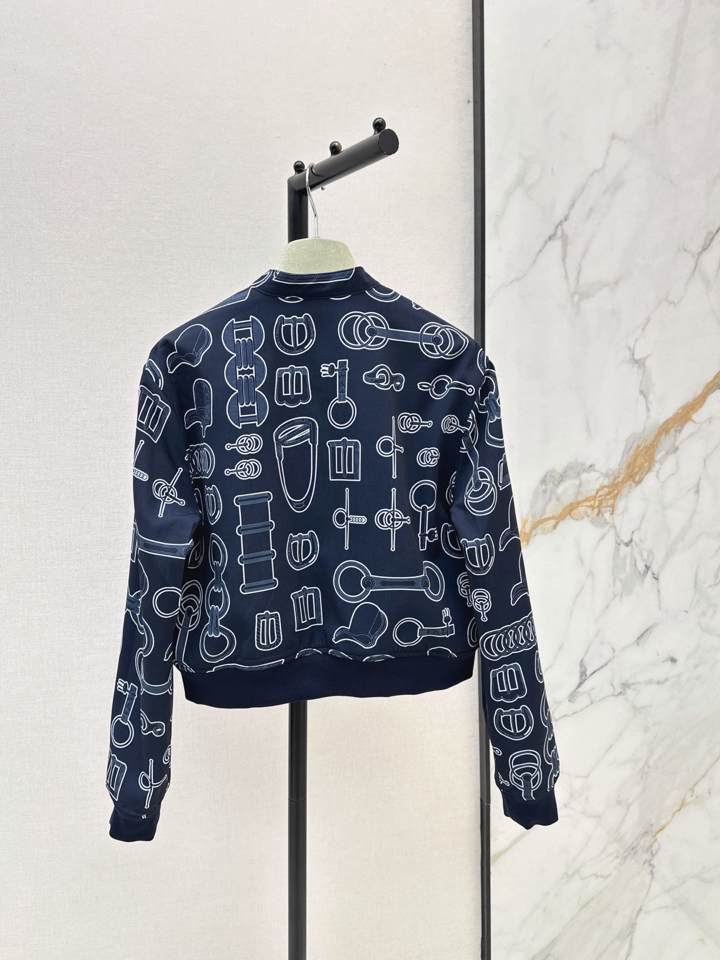 Her 26fw reversible print jacket