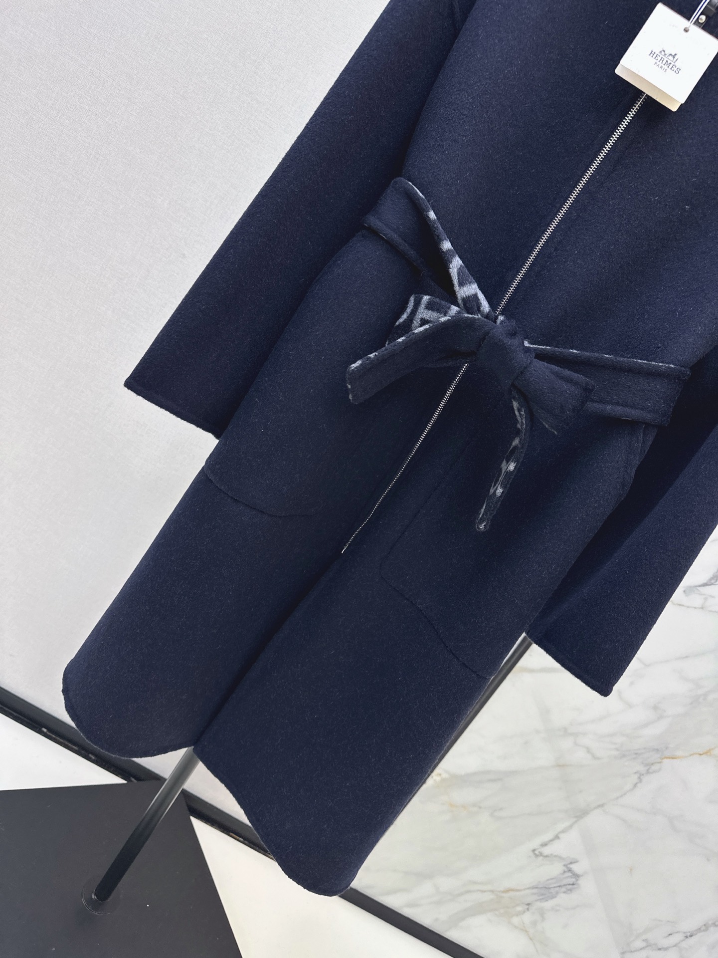 Her 26fw cashmere overcoats
