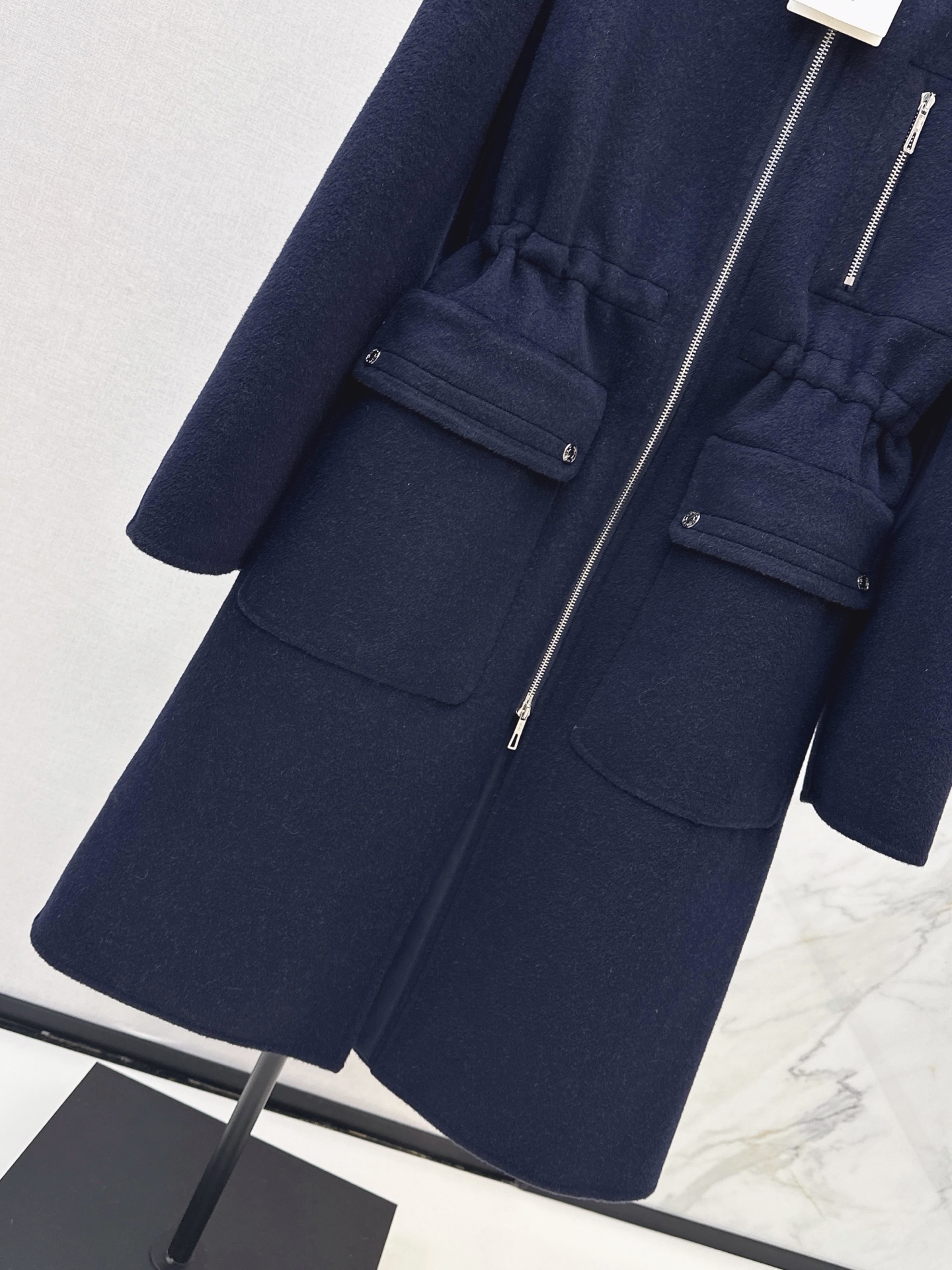 Her 26fw drawstring hooded overcoats