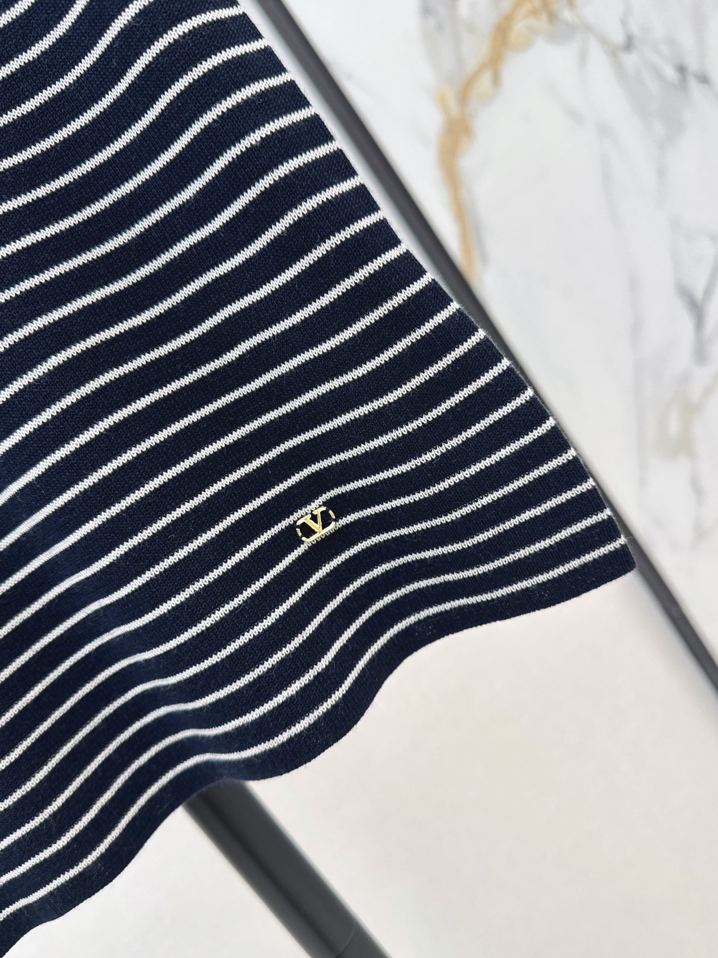 Valen 26fw stripe knitwear