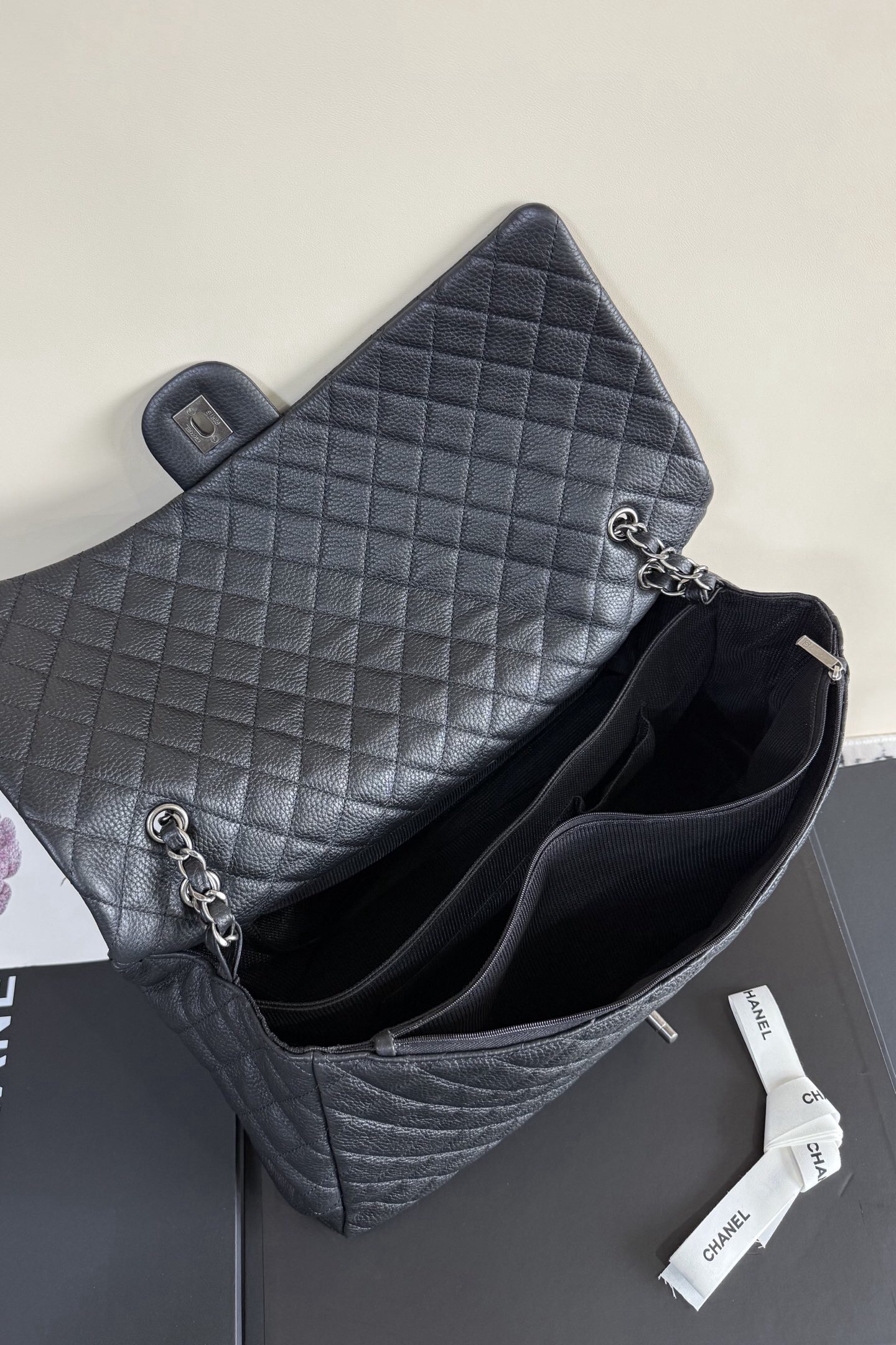 Chan 26fw airline bag