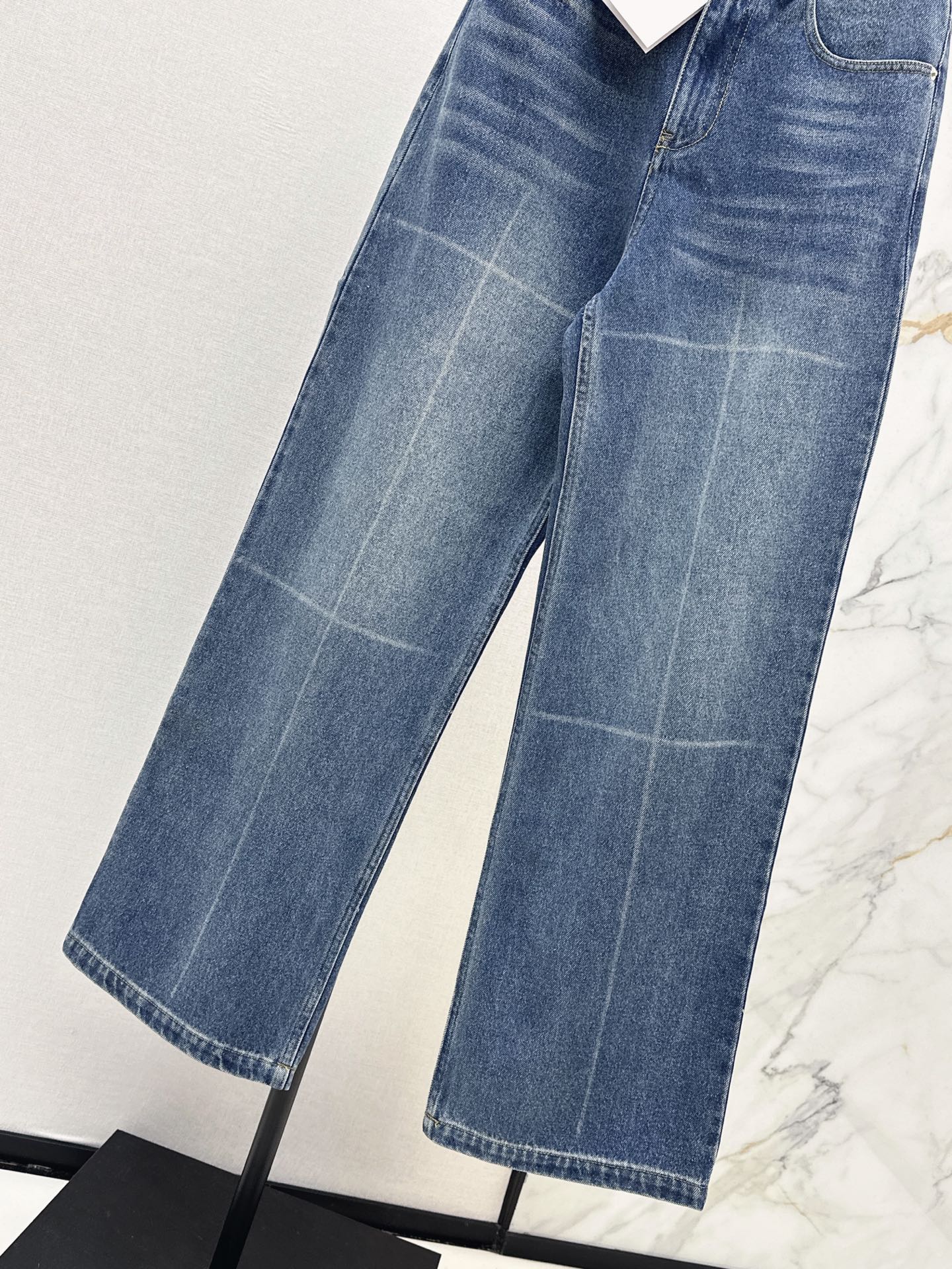 Alex 26fw straight-leg jeans